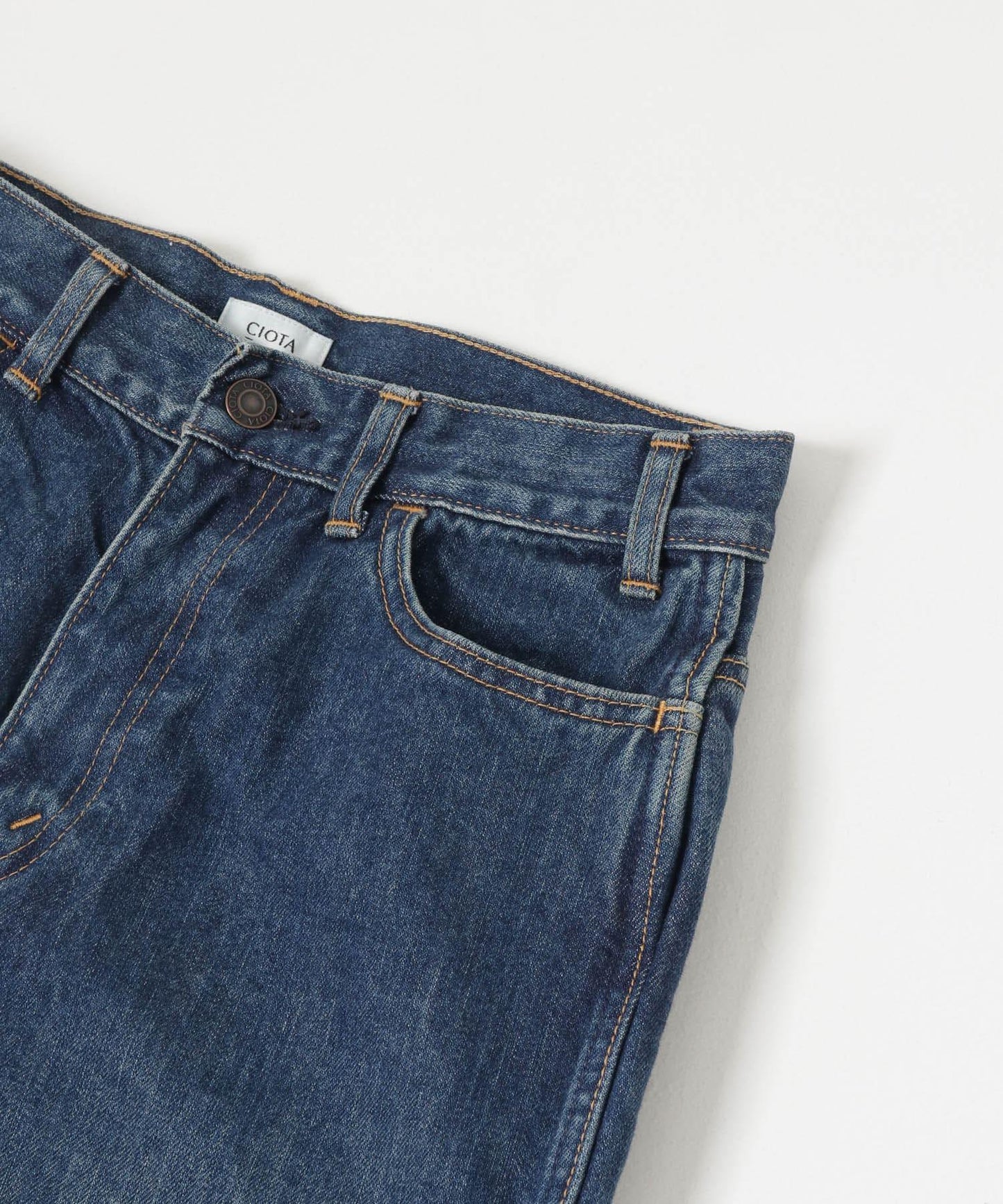 CIOTA 靛藍Supima棉修身牛仔褲