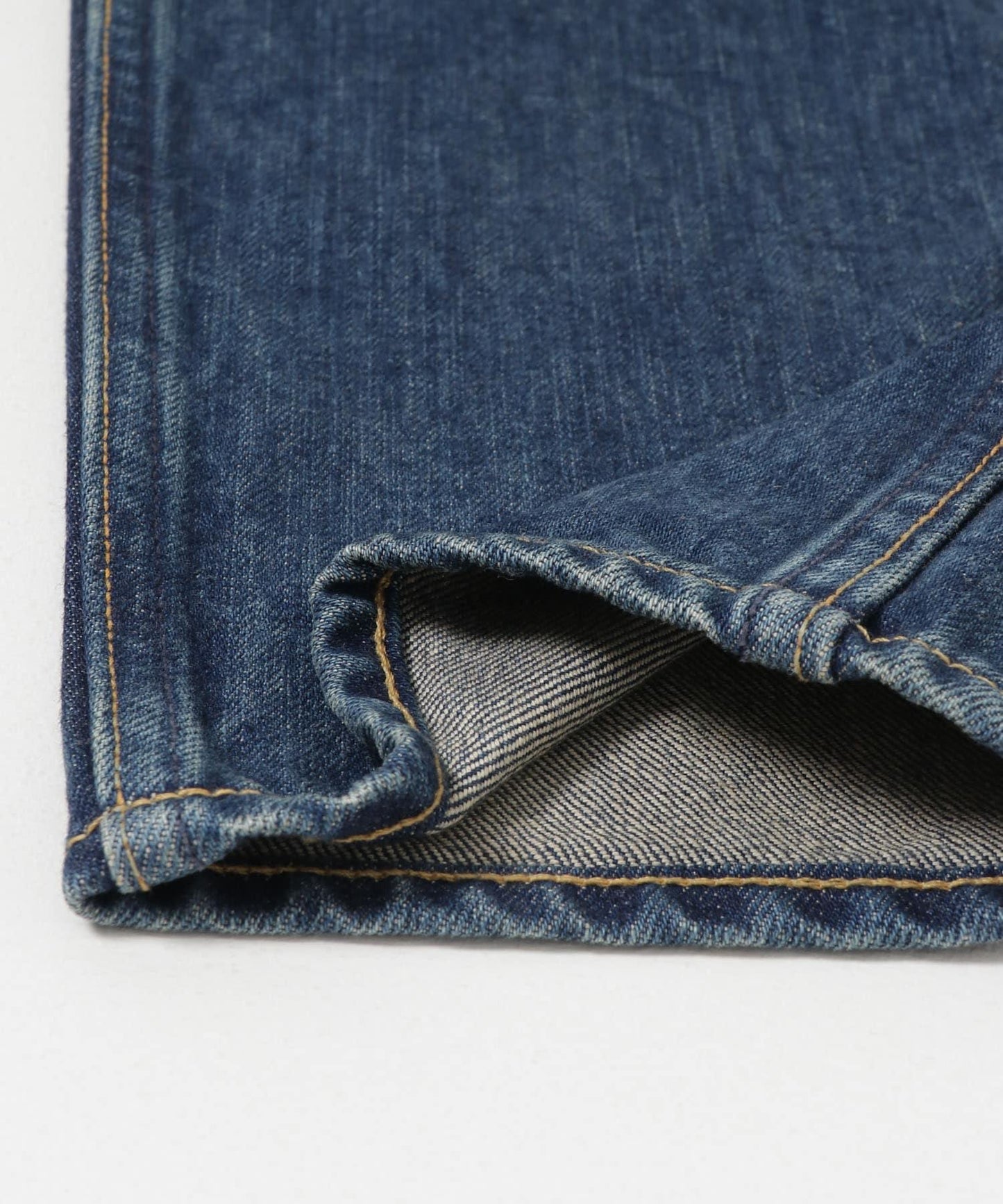 CIOTA 靛藍Supima棉修身牛仔褲