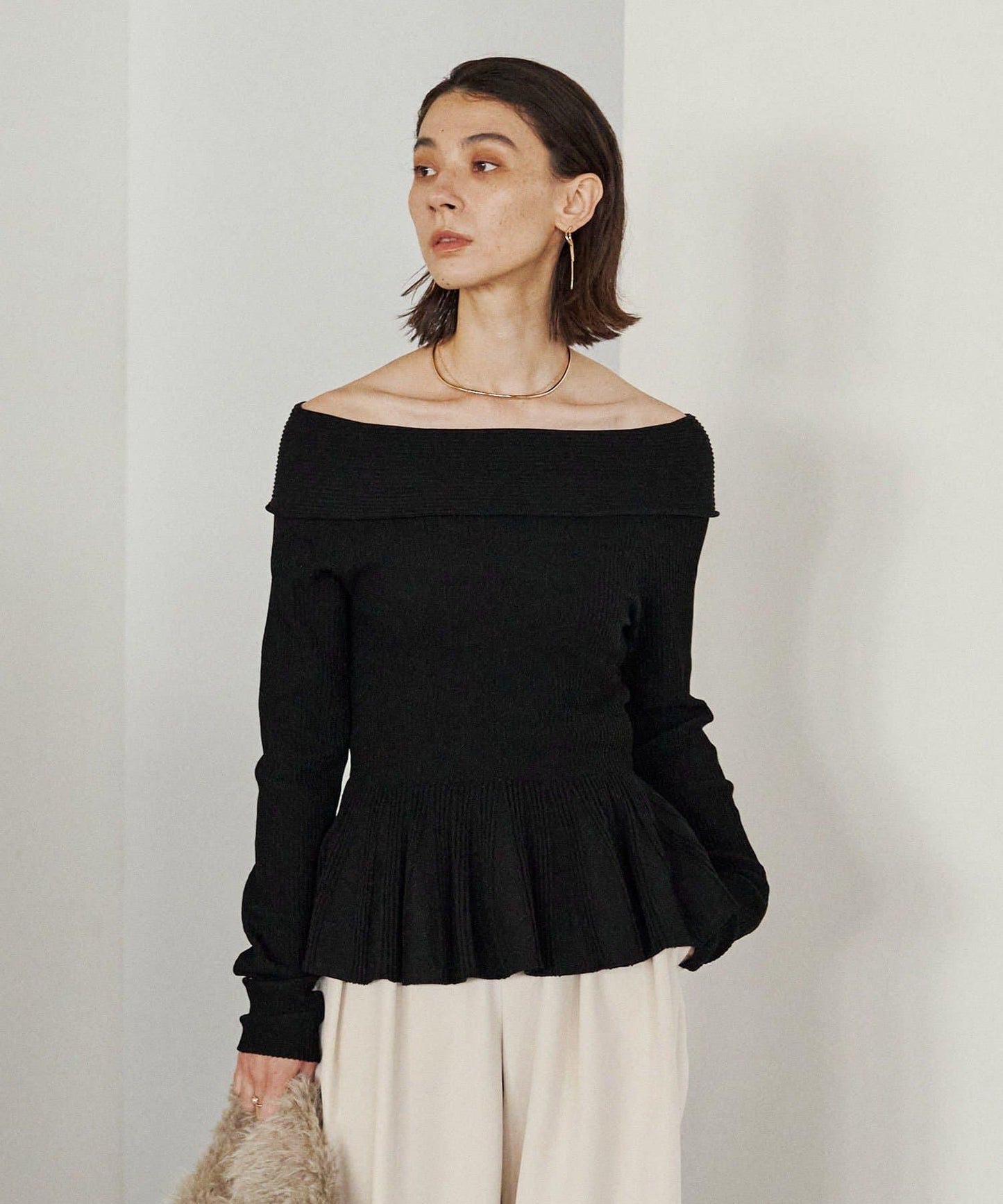 【CAPRICIEUX LE'MAGE】喇叭袖一字領針織衫