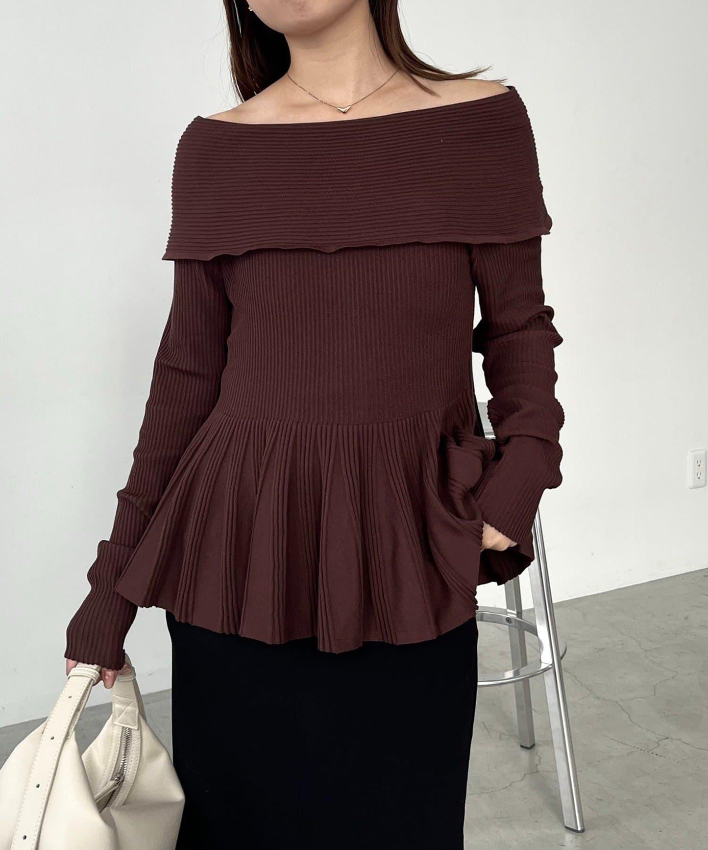 【CAPRICIEUX LE'MAGE】喇叭袖一字領針織衫