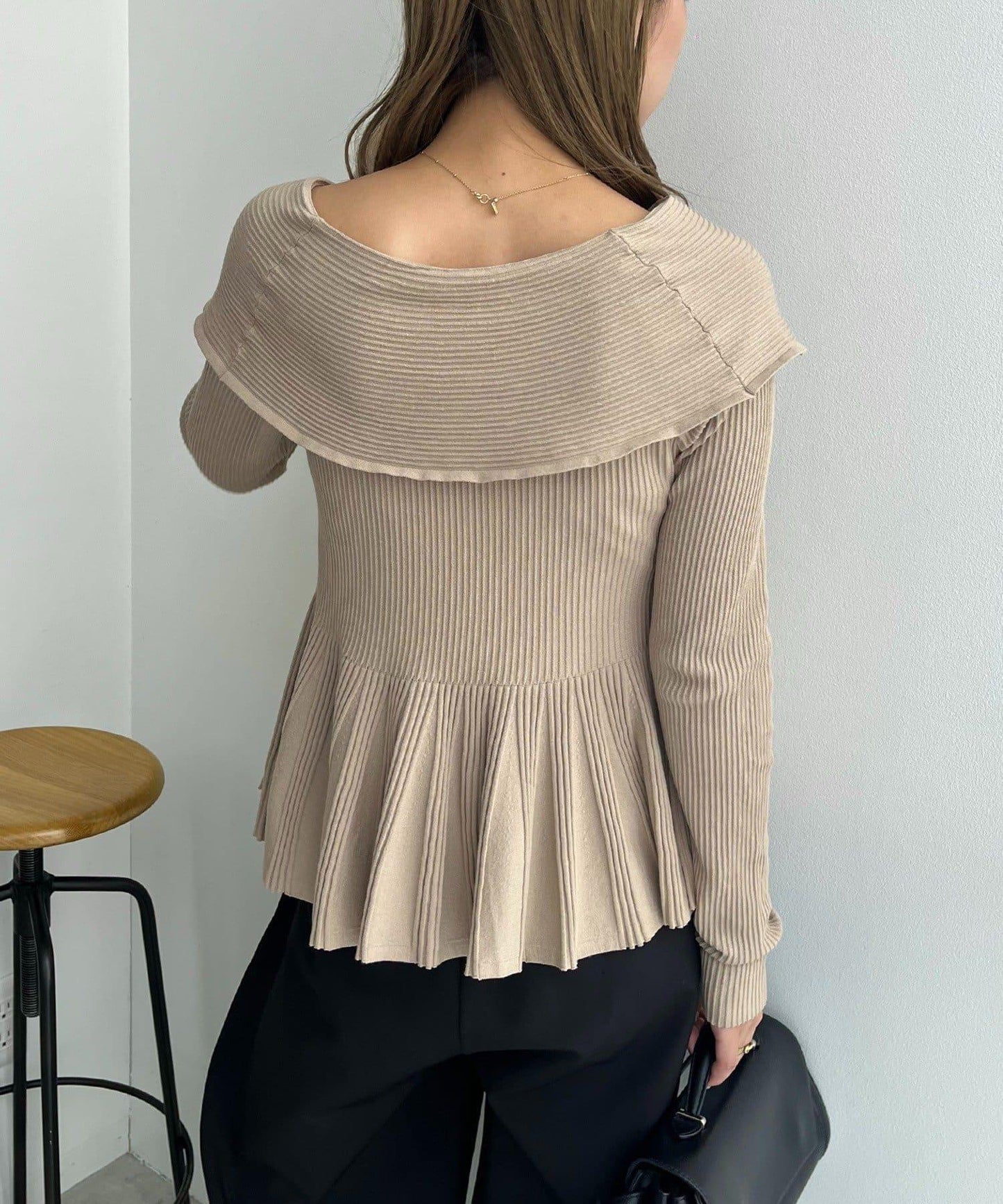 【CAPRICIEUX LE'MAGE】喇叭袖一字領針織衫