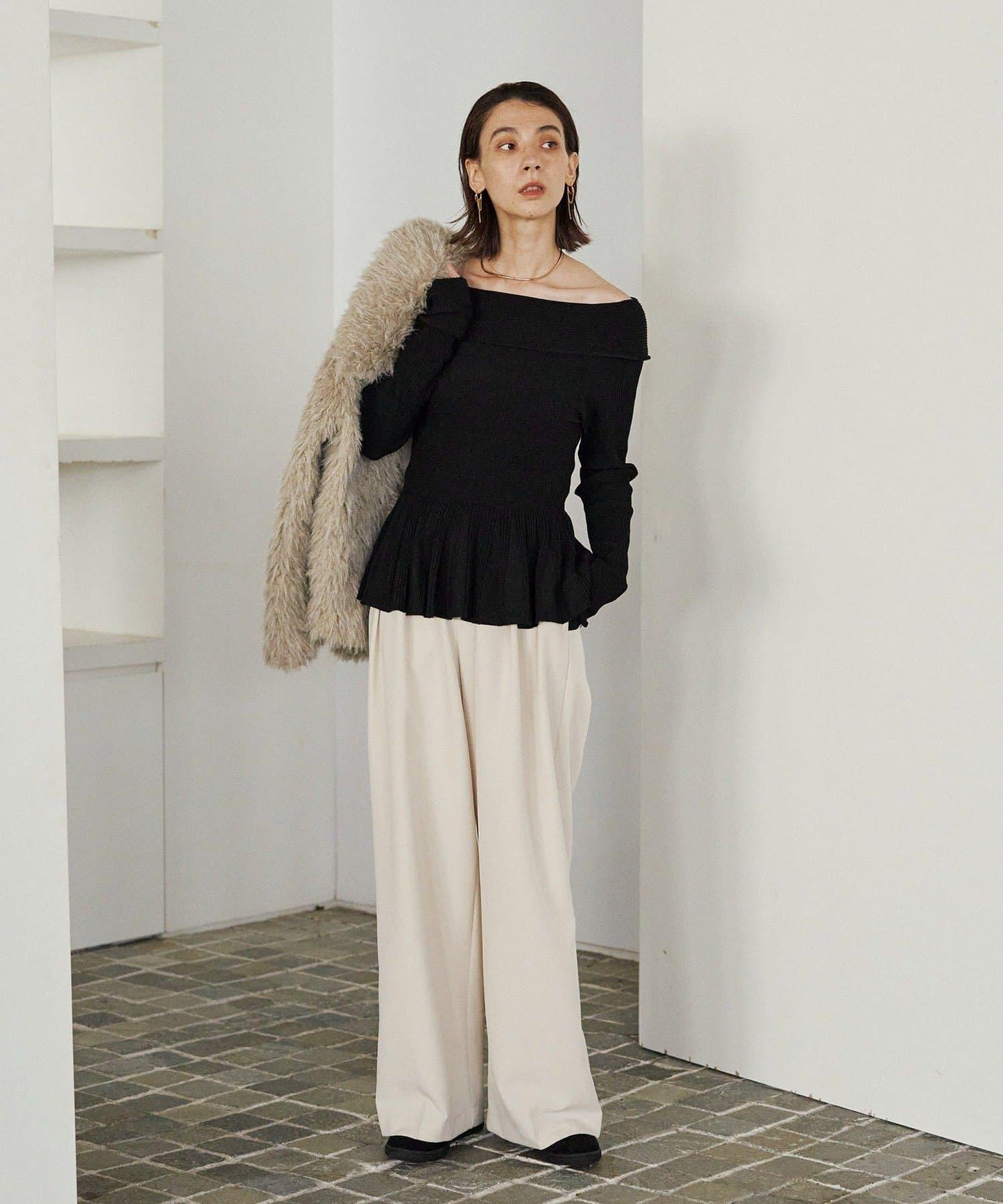 【CAPRICIEUX LE'MAGE】喇叭袖一字領針織衫