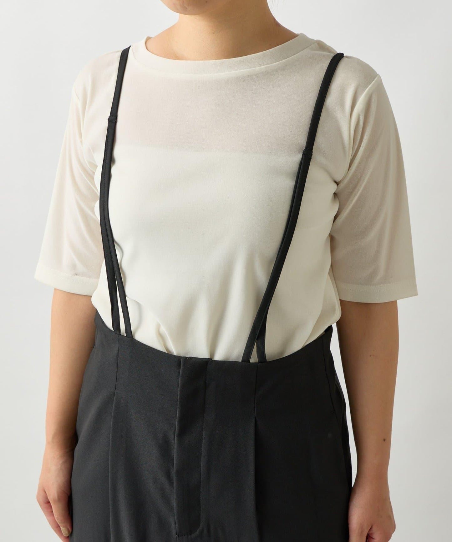 主打單品◎揹帶裙
