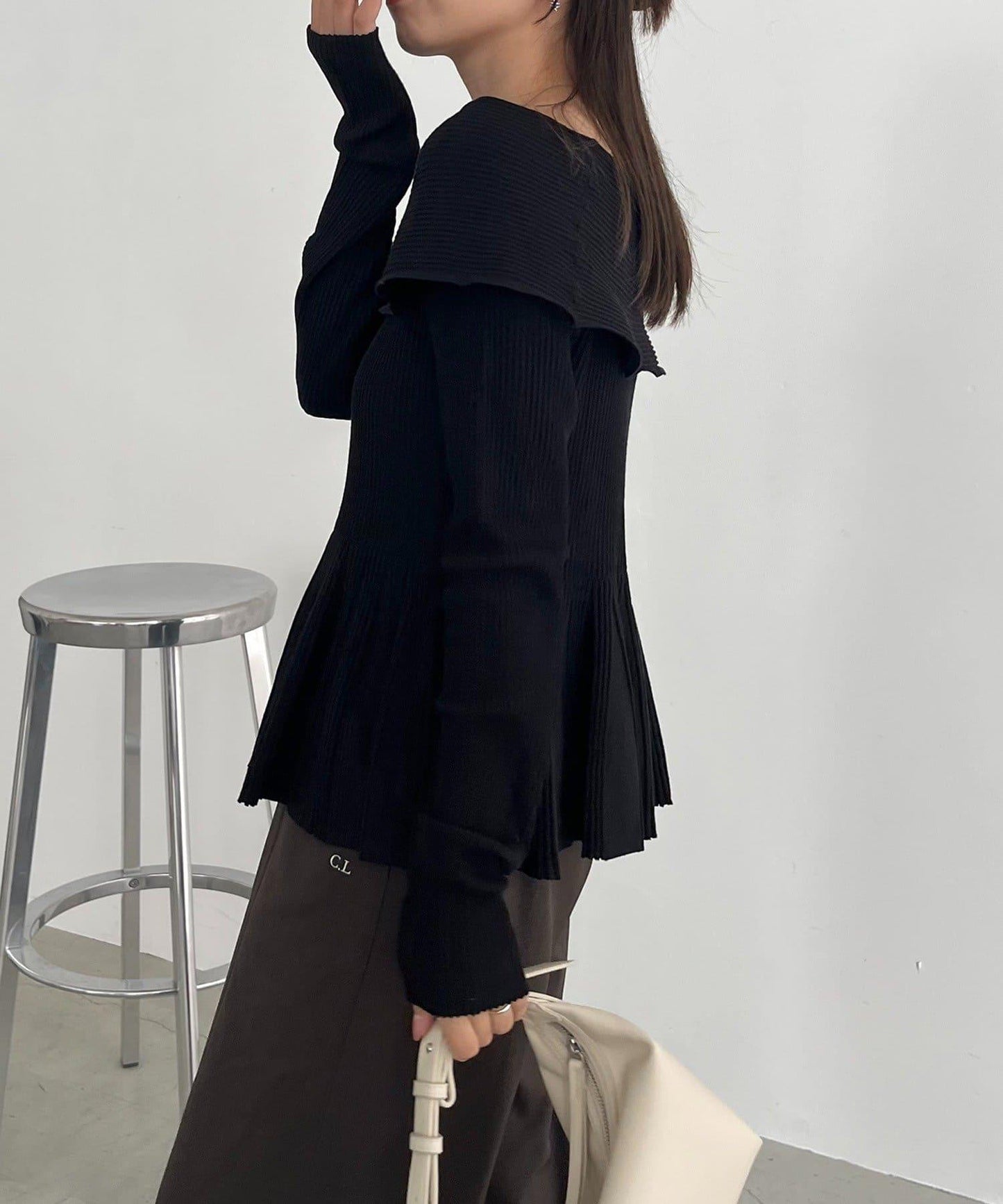 【CAPRICIEUX LE'MAGE】喇叭袖一字領針織衫