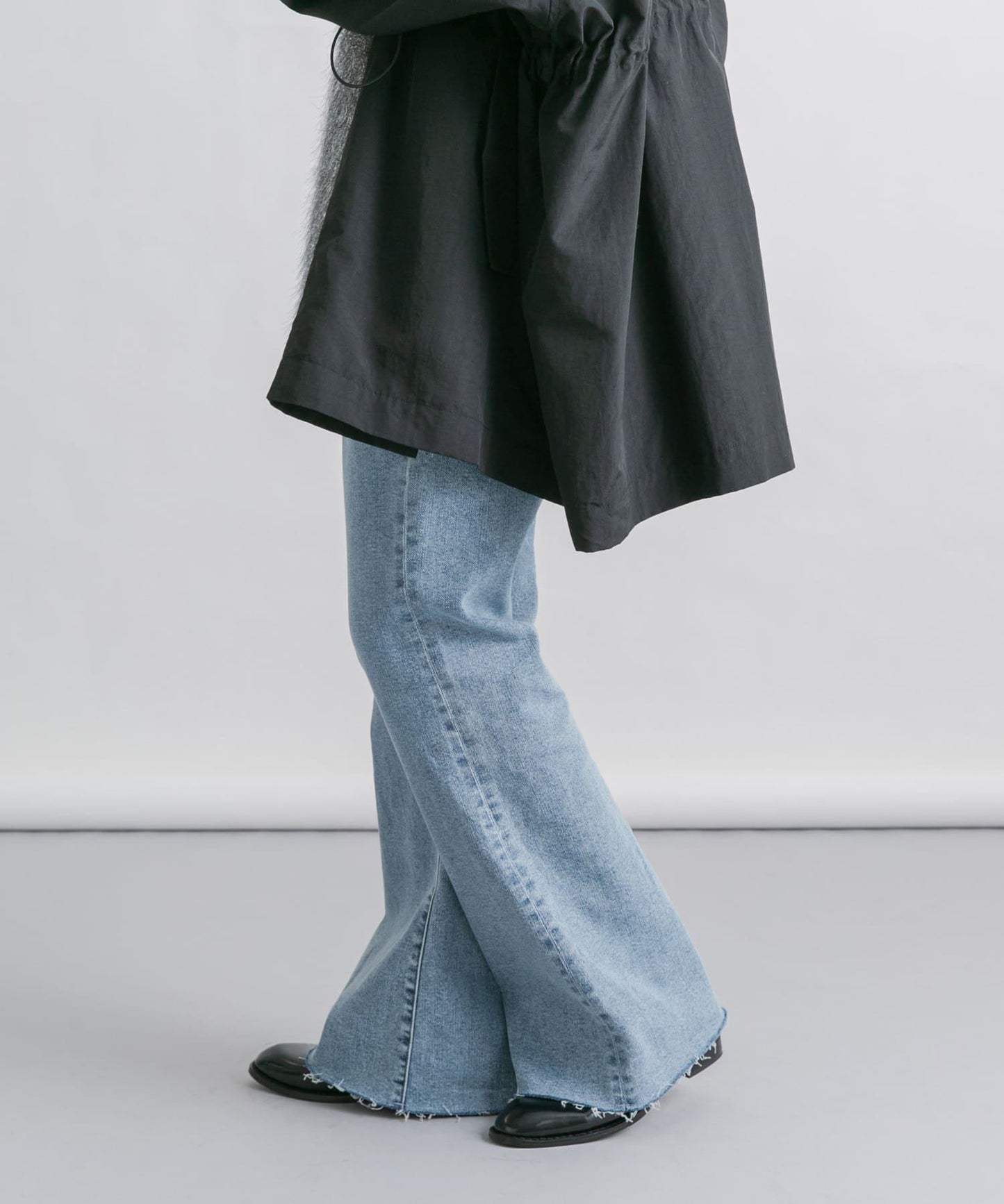 「34碼/適合身材較矮人群」彈力喇叭牛仔褲