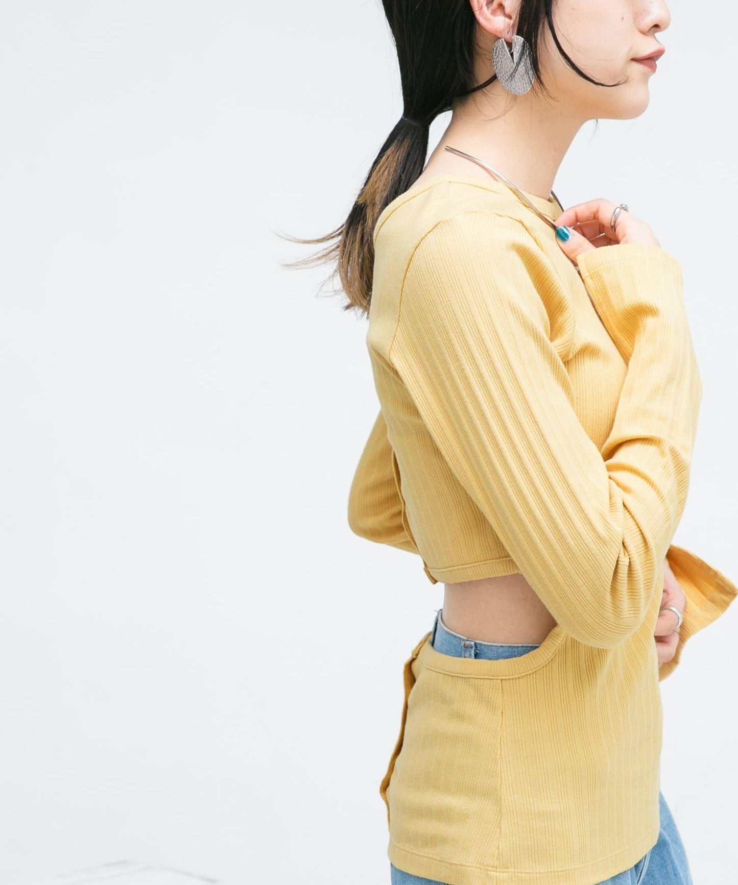 鏤空羅紋針織衫