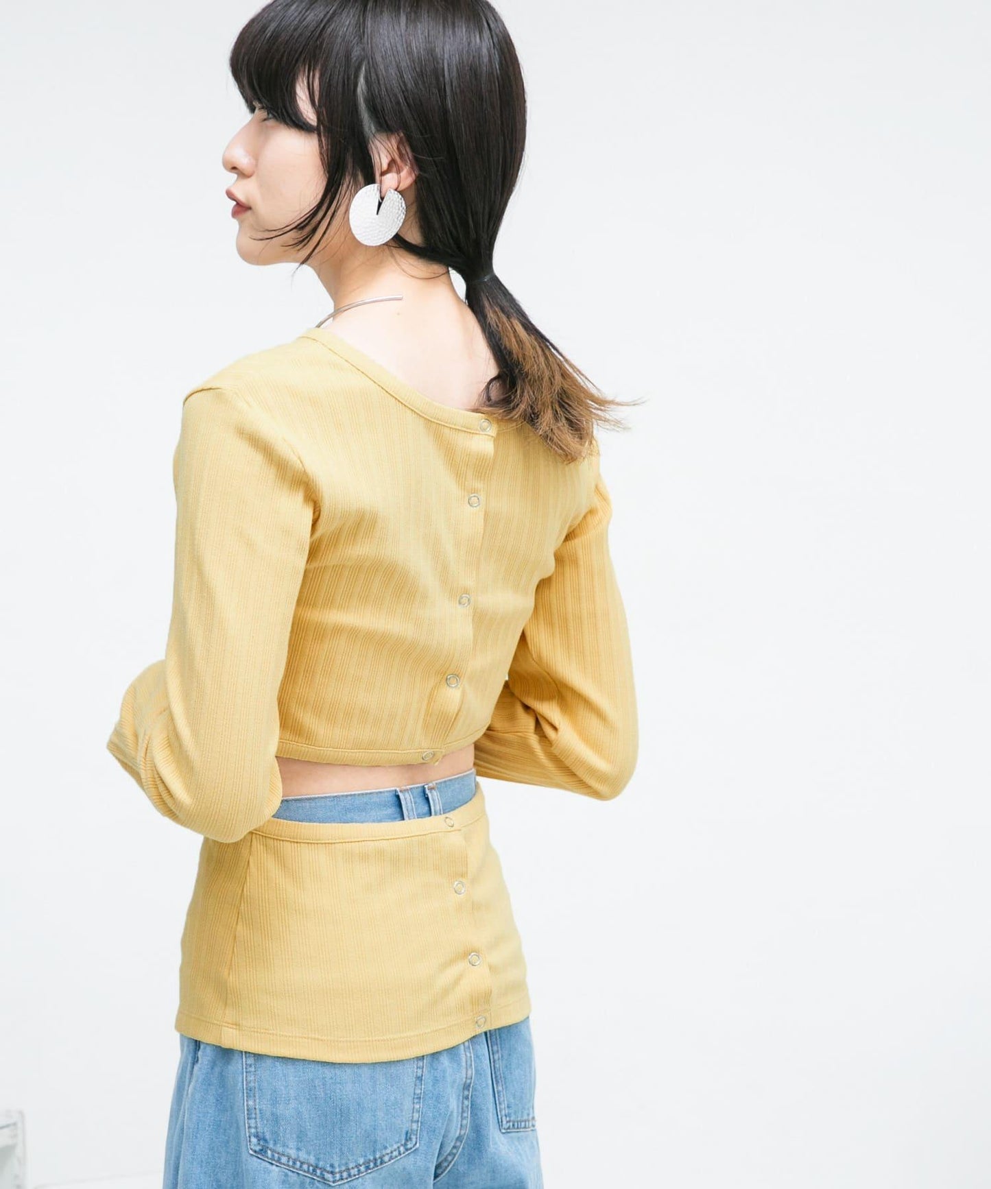 鏤空羅紋針織衫