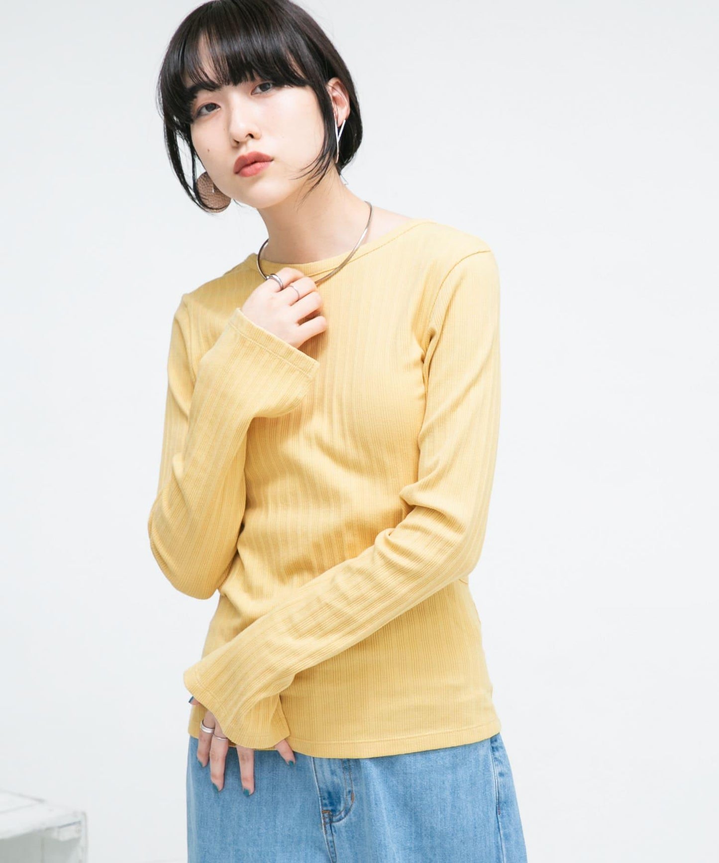 鏤空羅紋針織衫