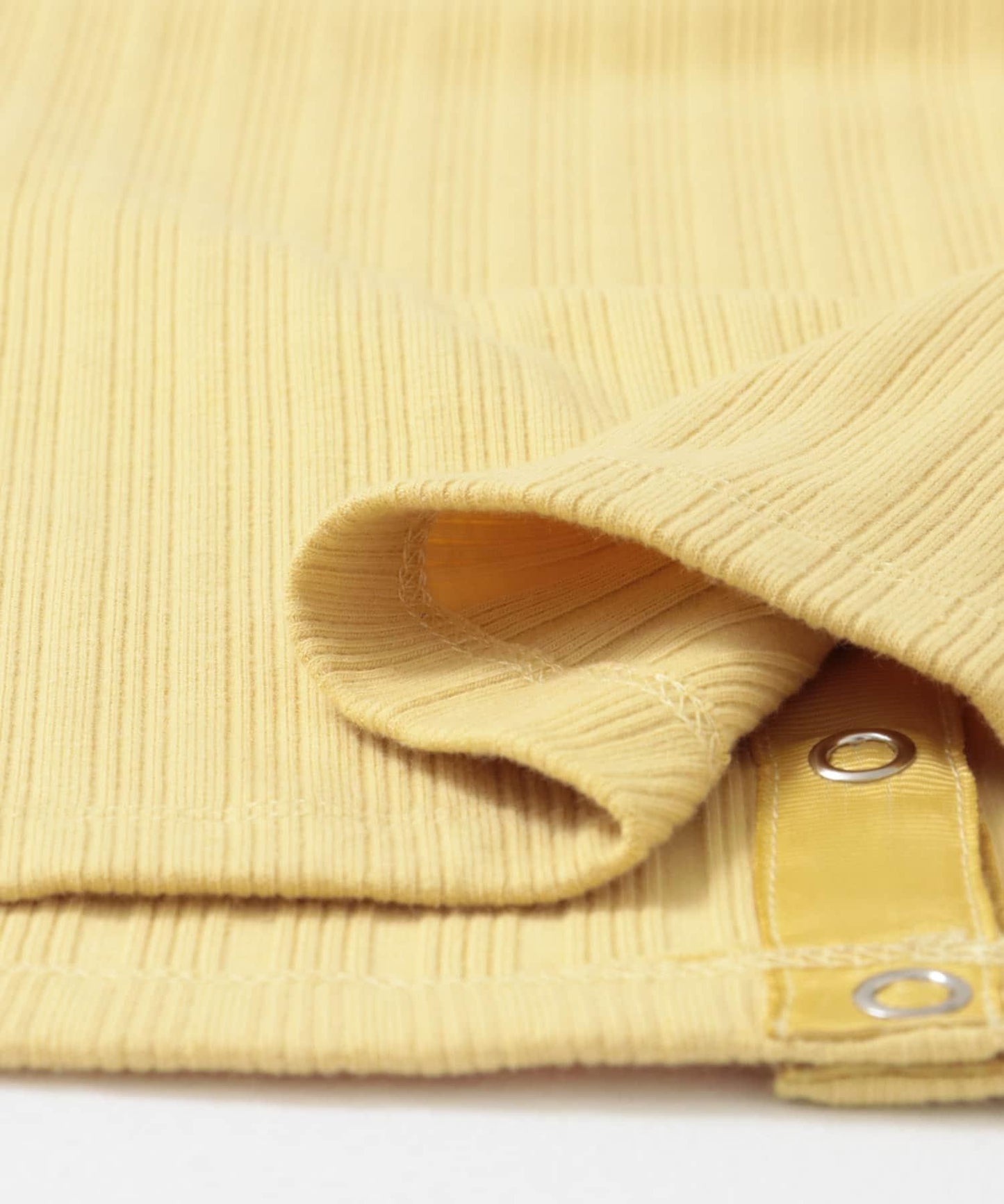 鏤空羅紋針織衫