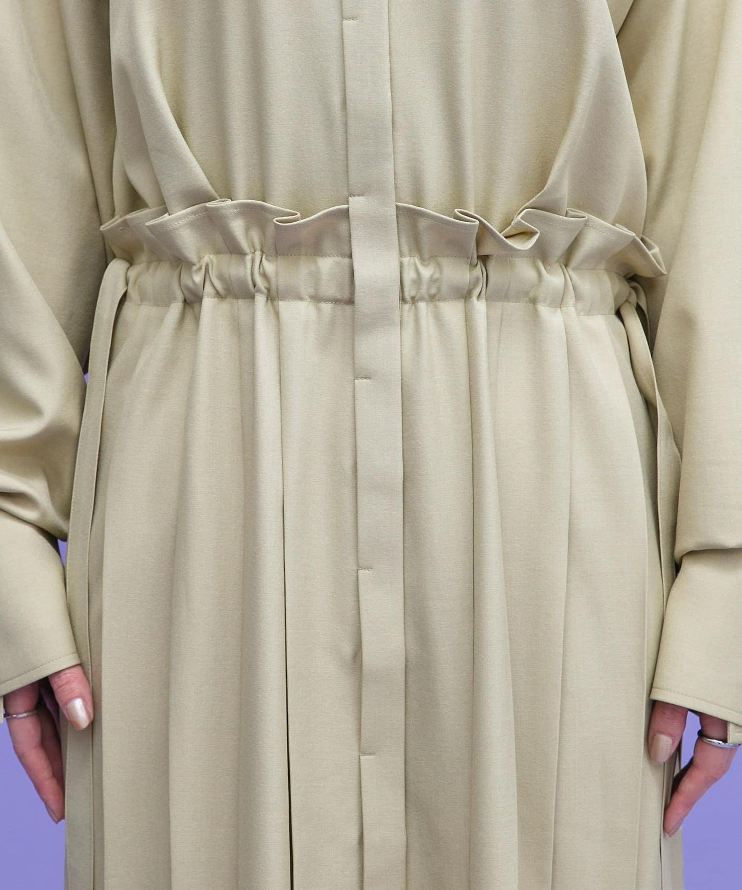 百褶拼接連衣裙