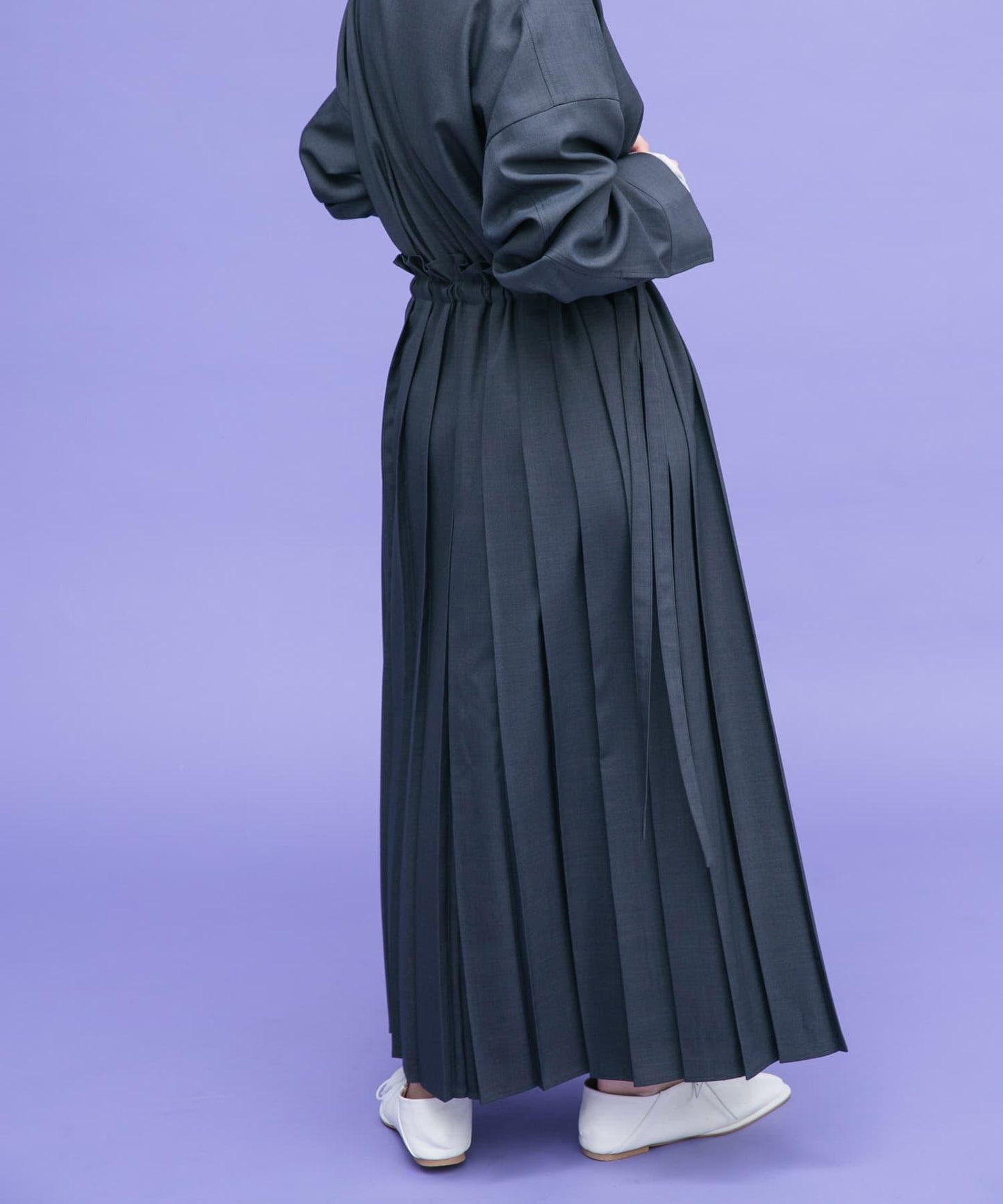 百褶拼接連衣裙