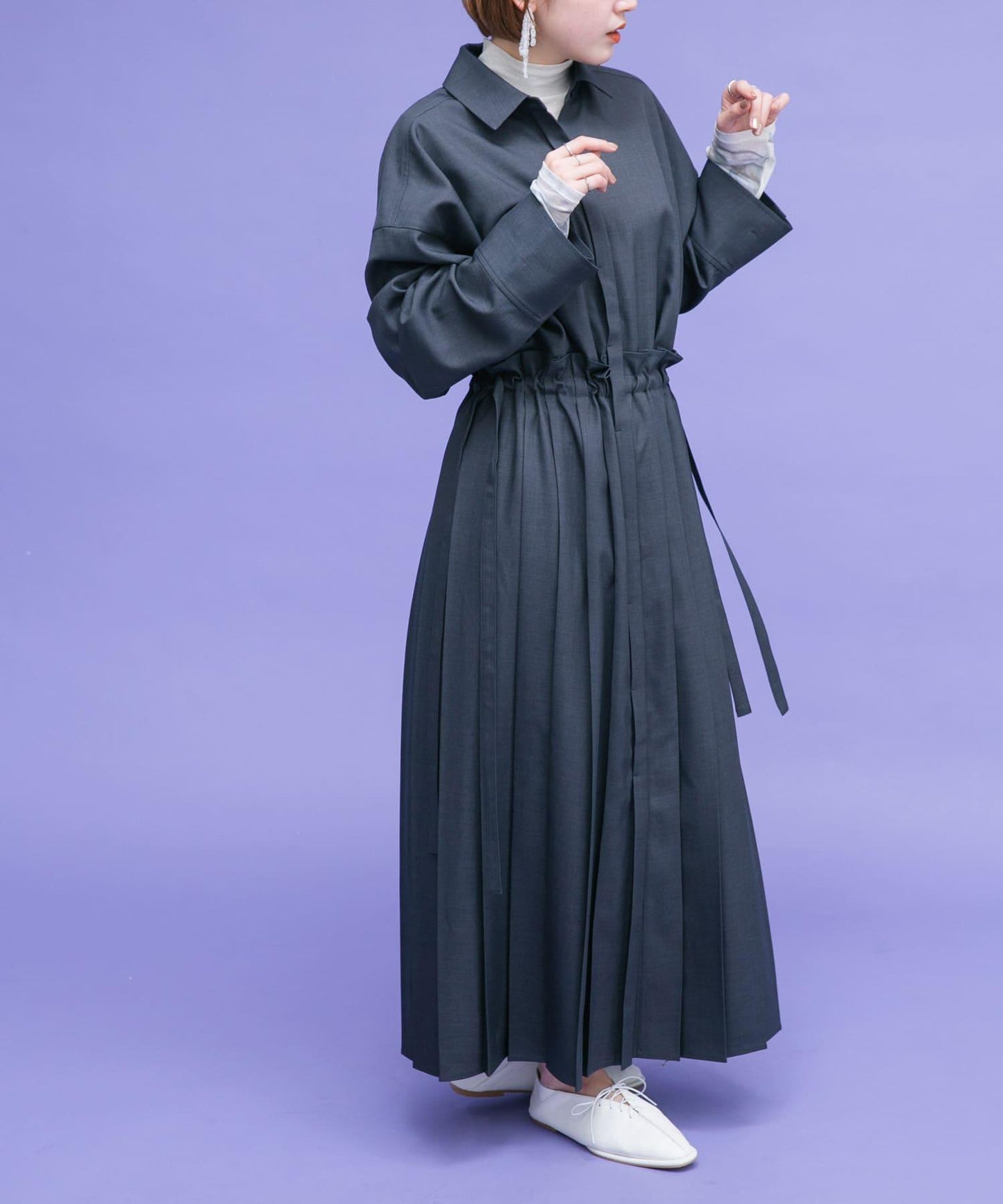 百褶拼接連衣裙