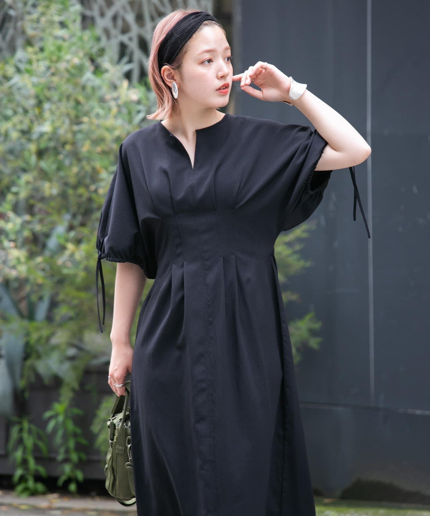 2尺碼可選抽繩袖腰部褶皺連衣裙