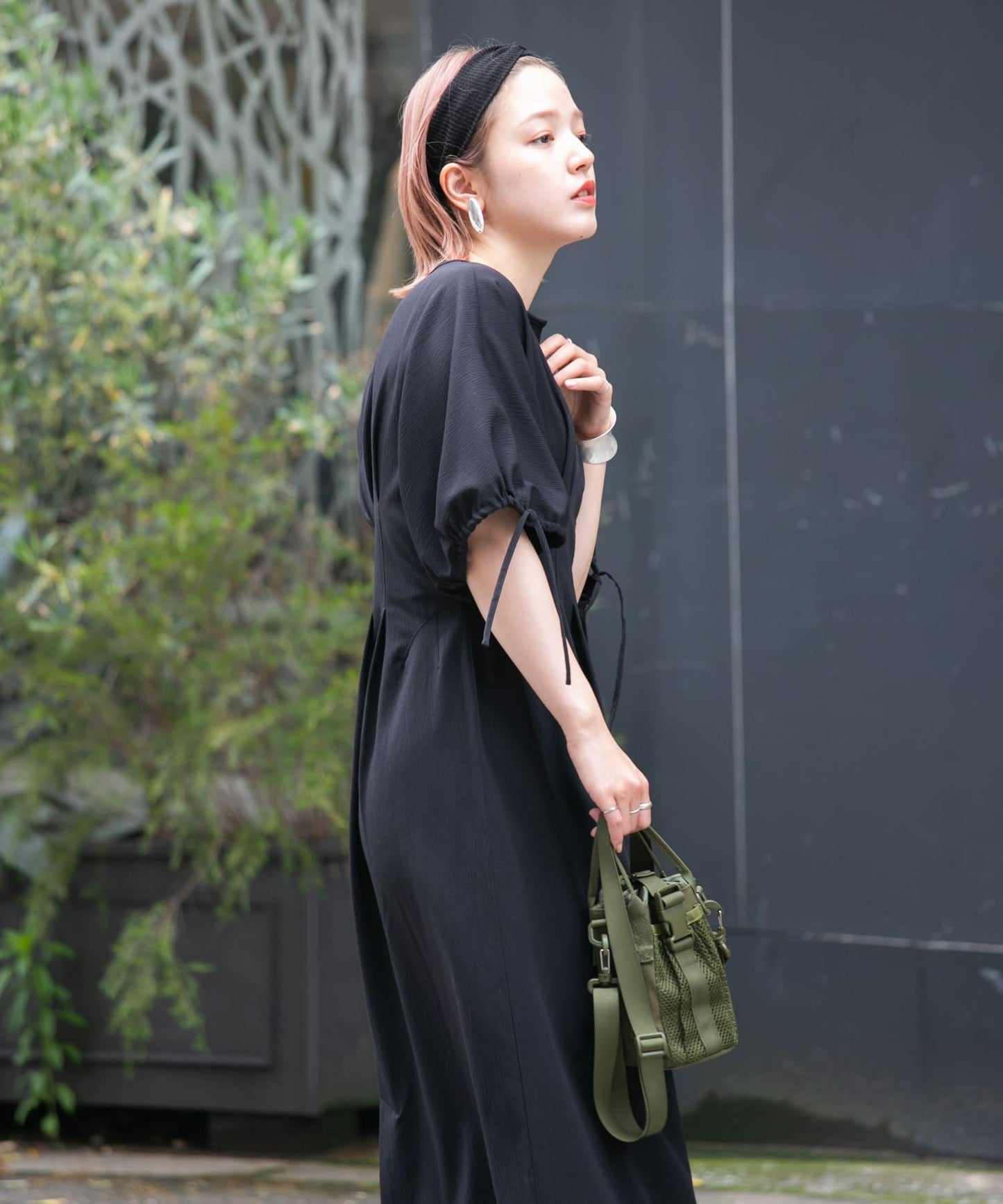 2尺碼可選抽繩袖腰部褶皺連衣裙