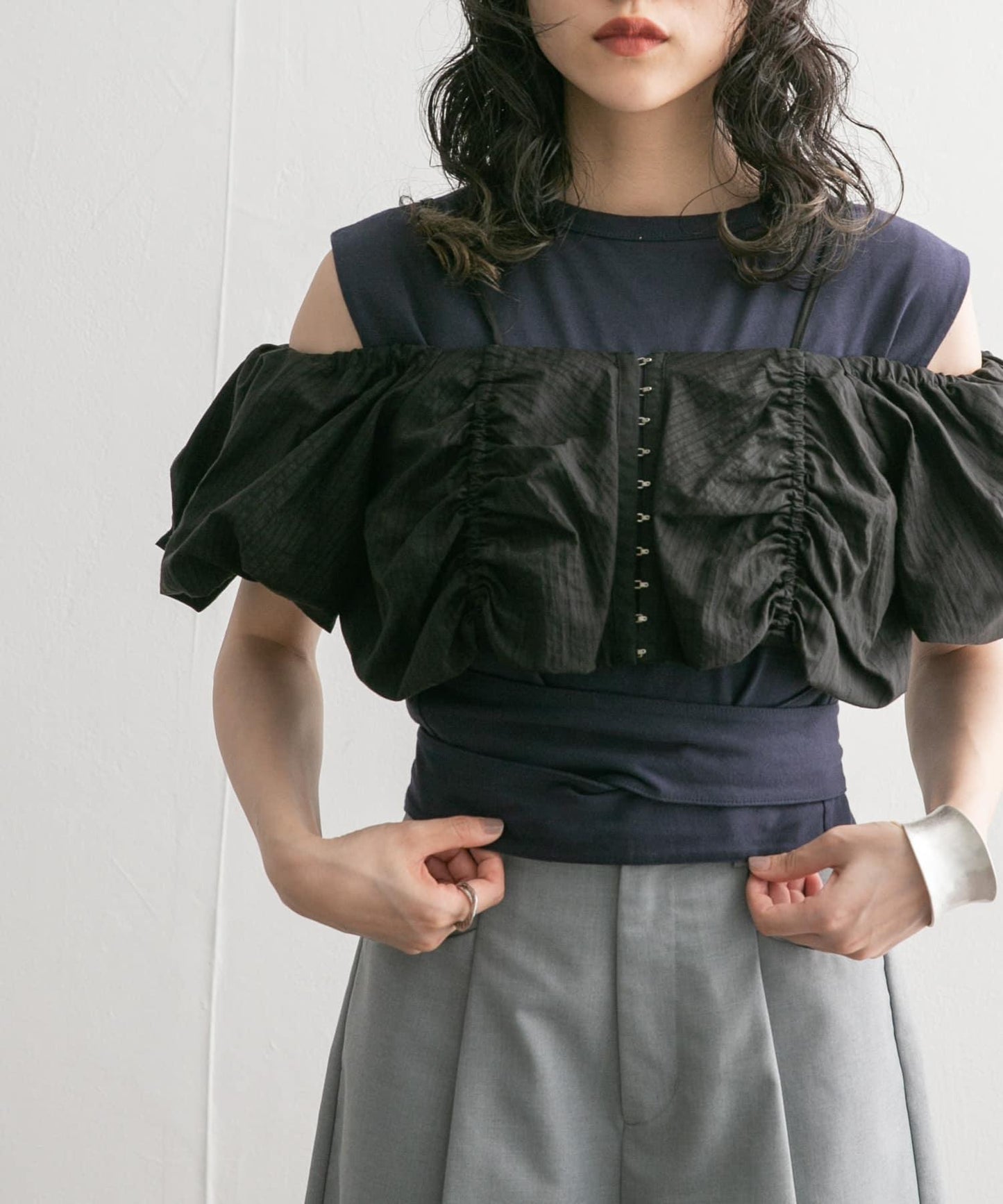 繫帶收腰無袖上衣