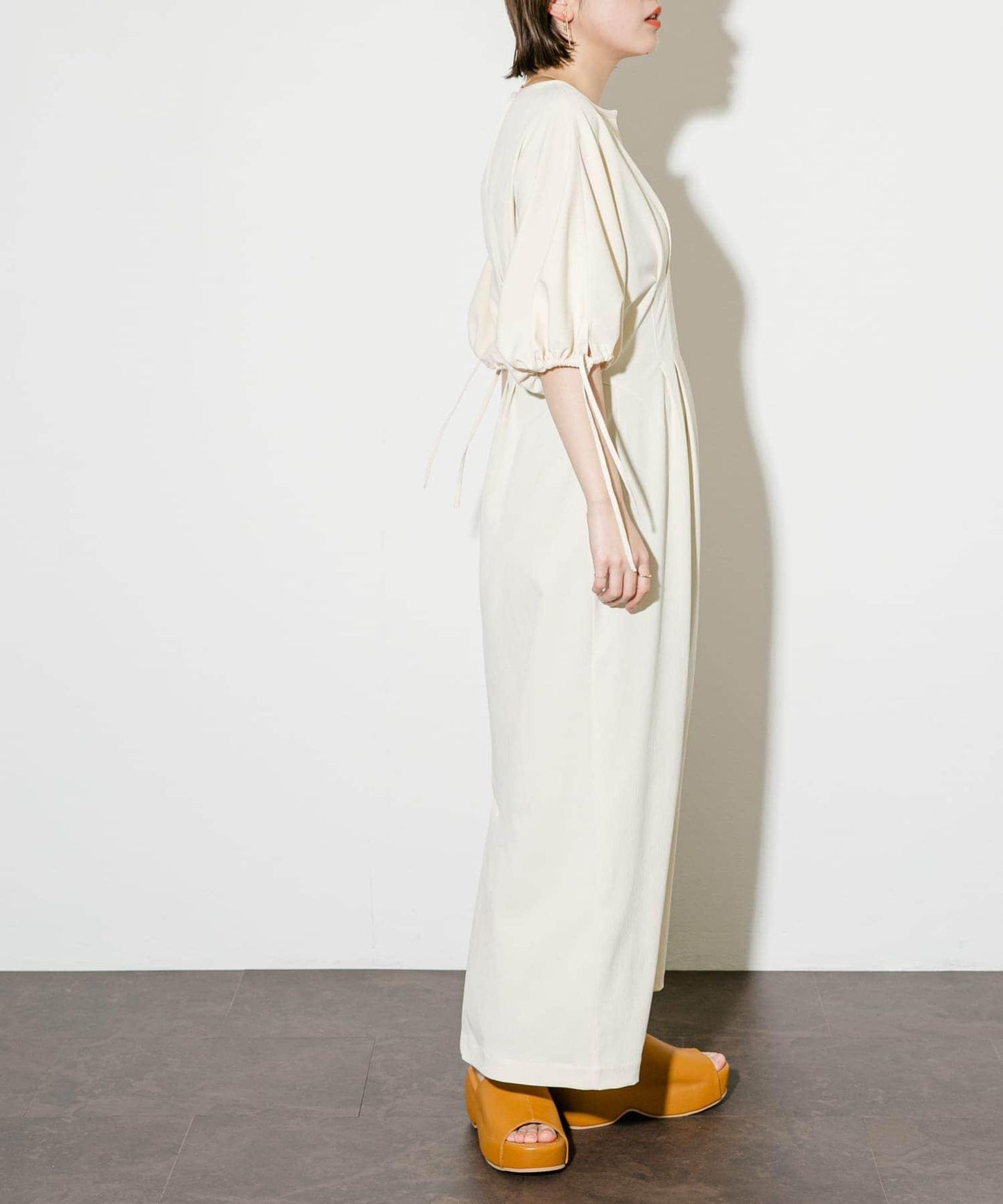 2尺碼可選抽繩袖腰部褶皺連衣裙