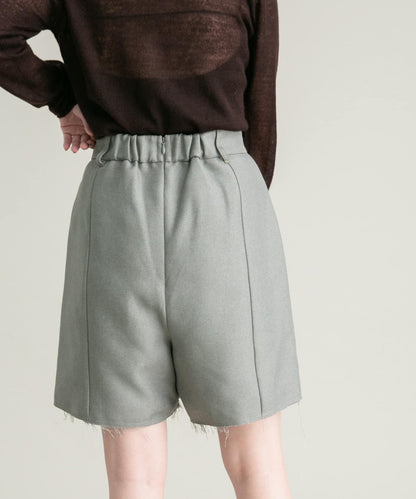 裁剪下襬迷你裙