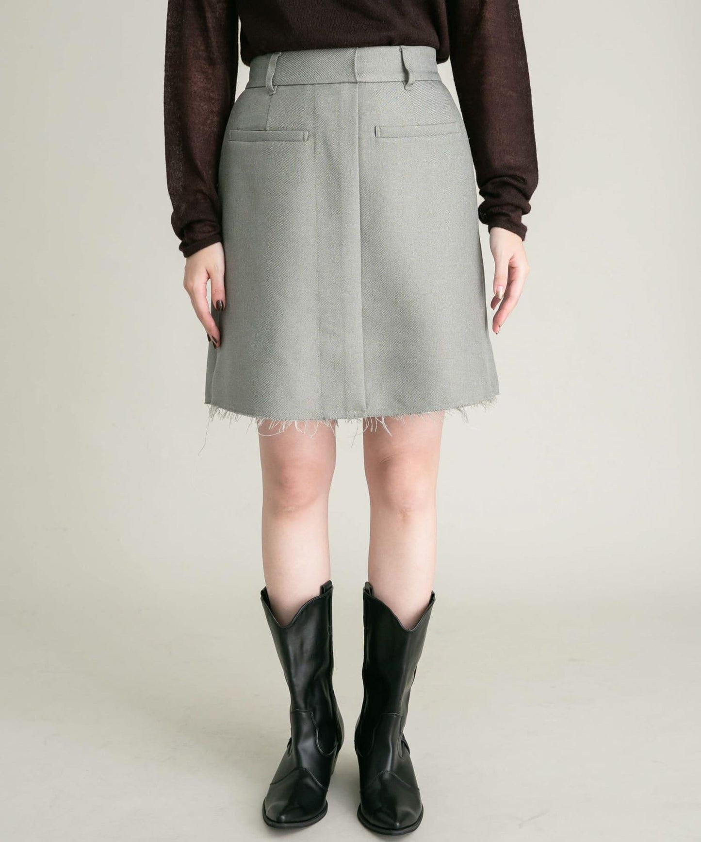 裁剪下襬迷你裙