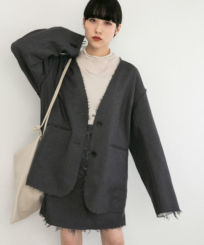 裁剪下襬迷你裙