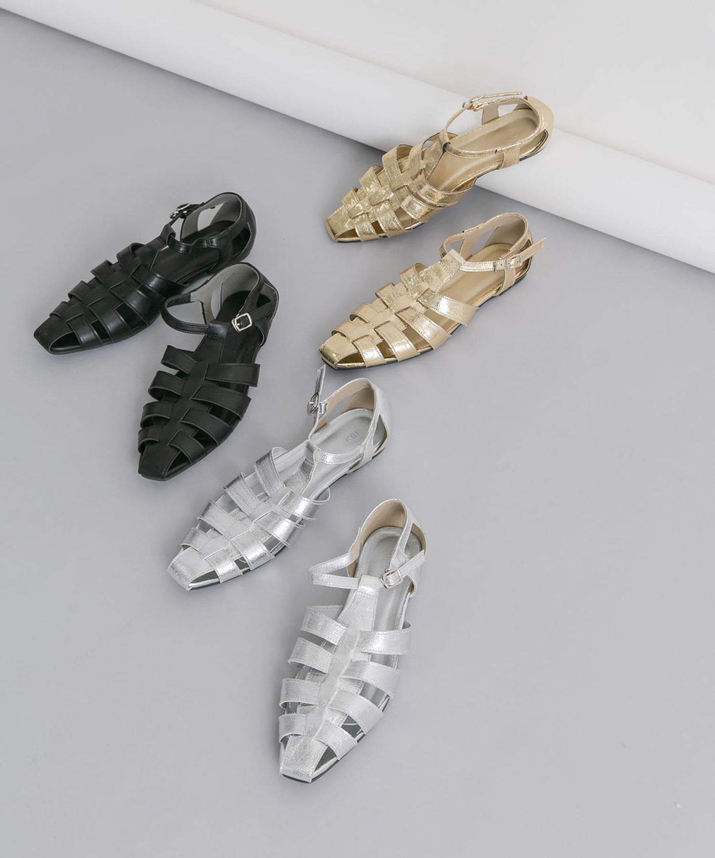 平底古爾卡涼鞋