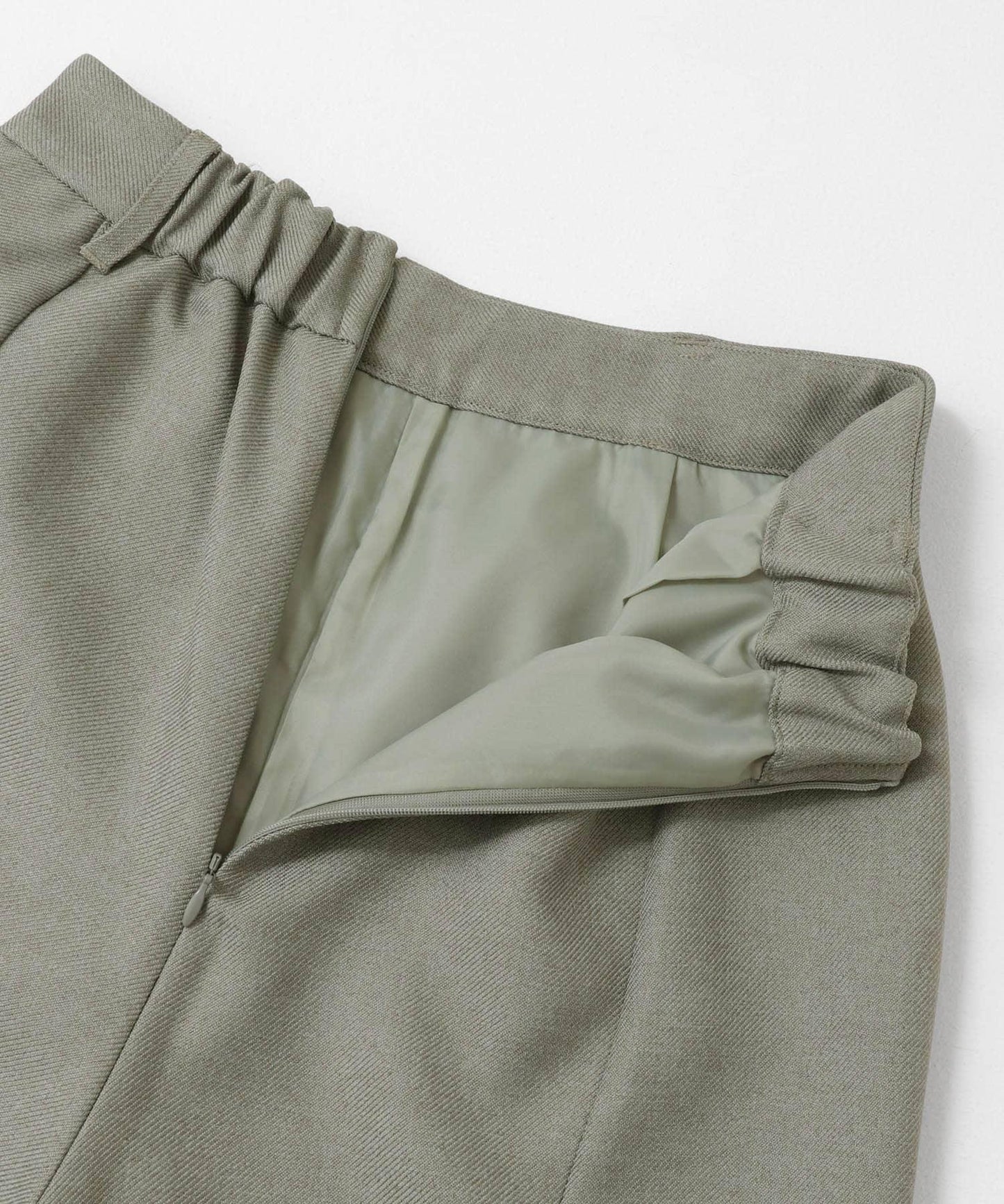 裁剪下襬迷你裙