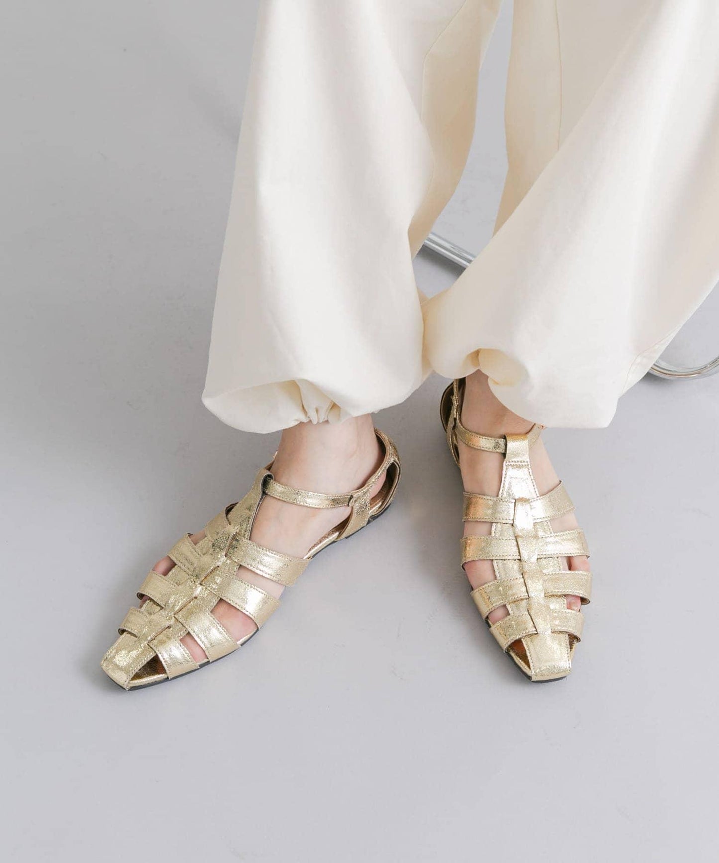 平底古爾卡涼鞋