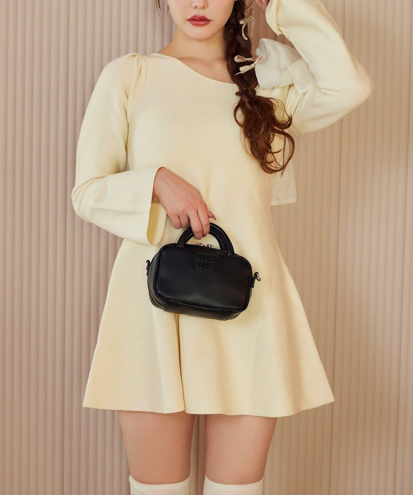 【one after another】肩帶蝴蝶結迷你連衣裙