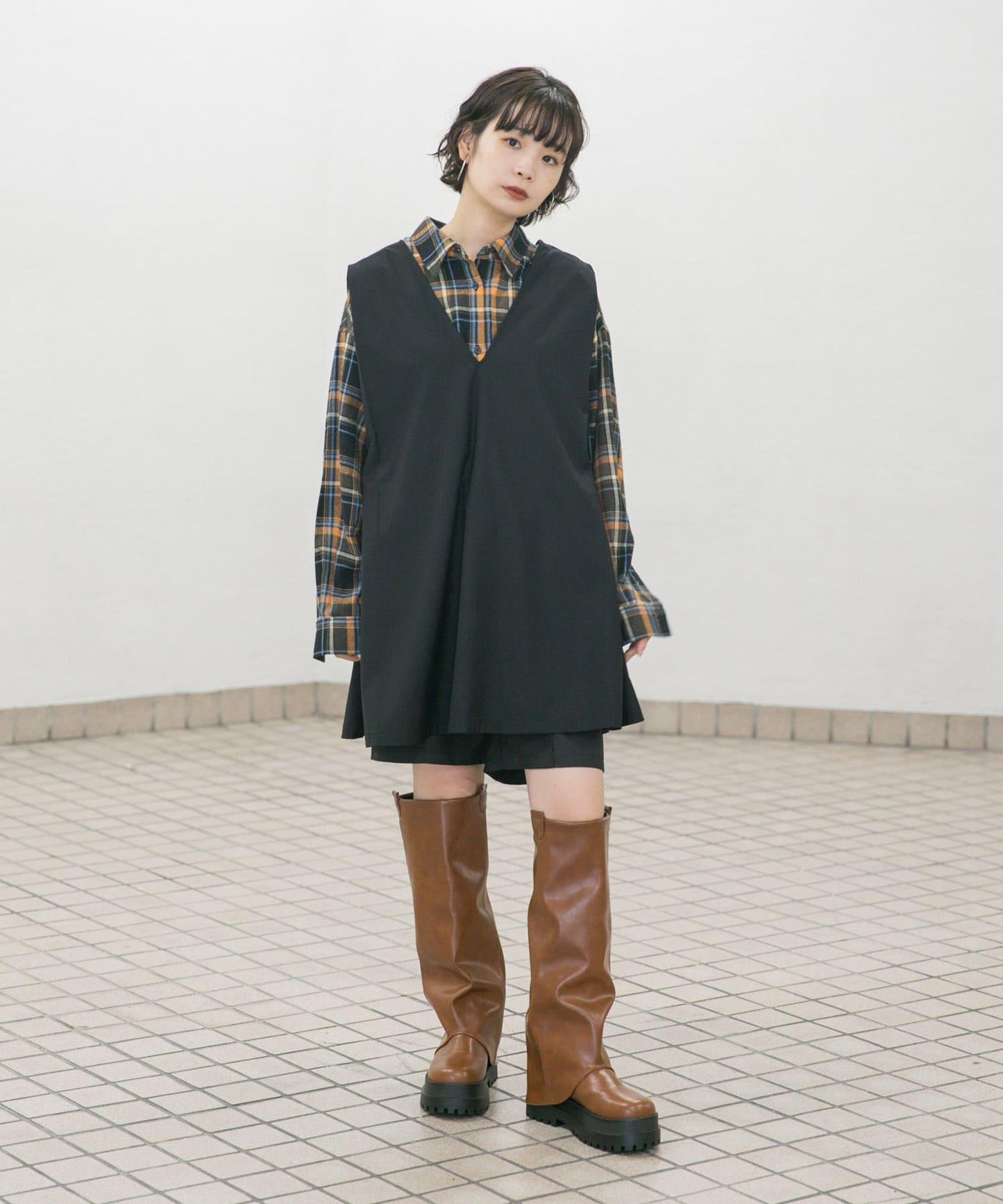 肩部褶皺設計迷你連衣裙