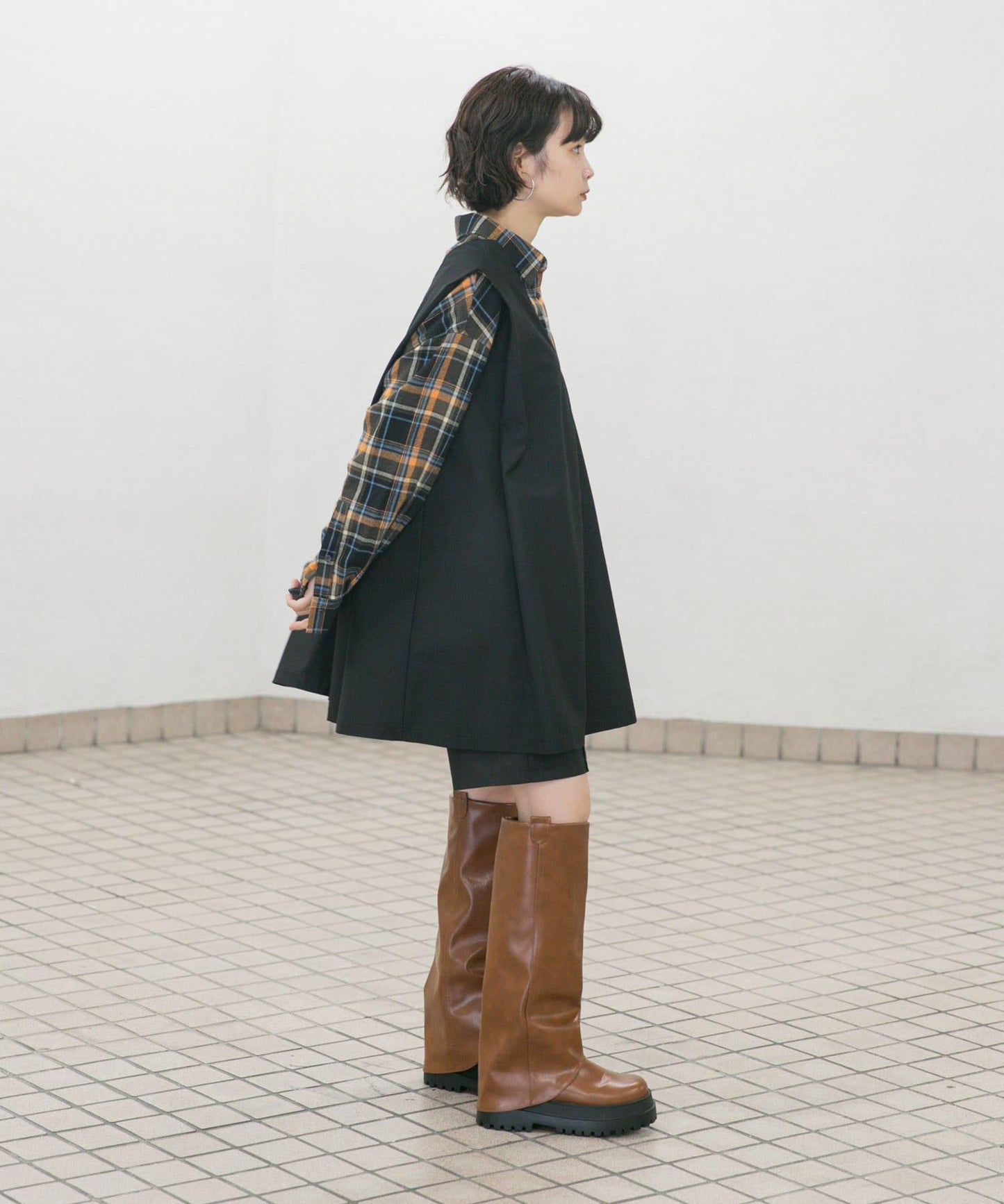 肩部褶皺設計迷你連衣裙