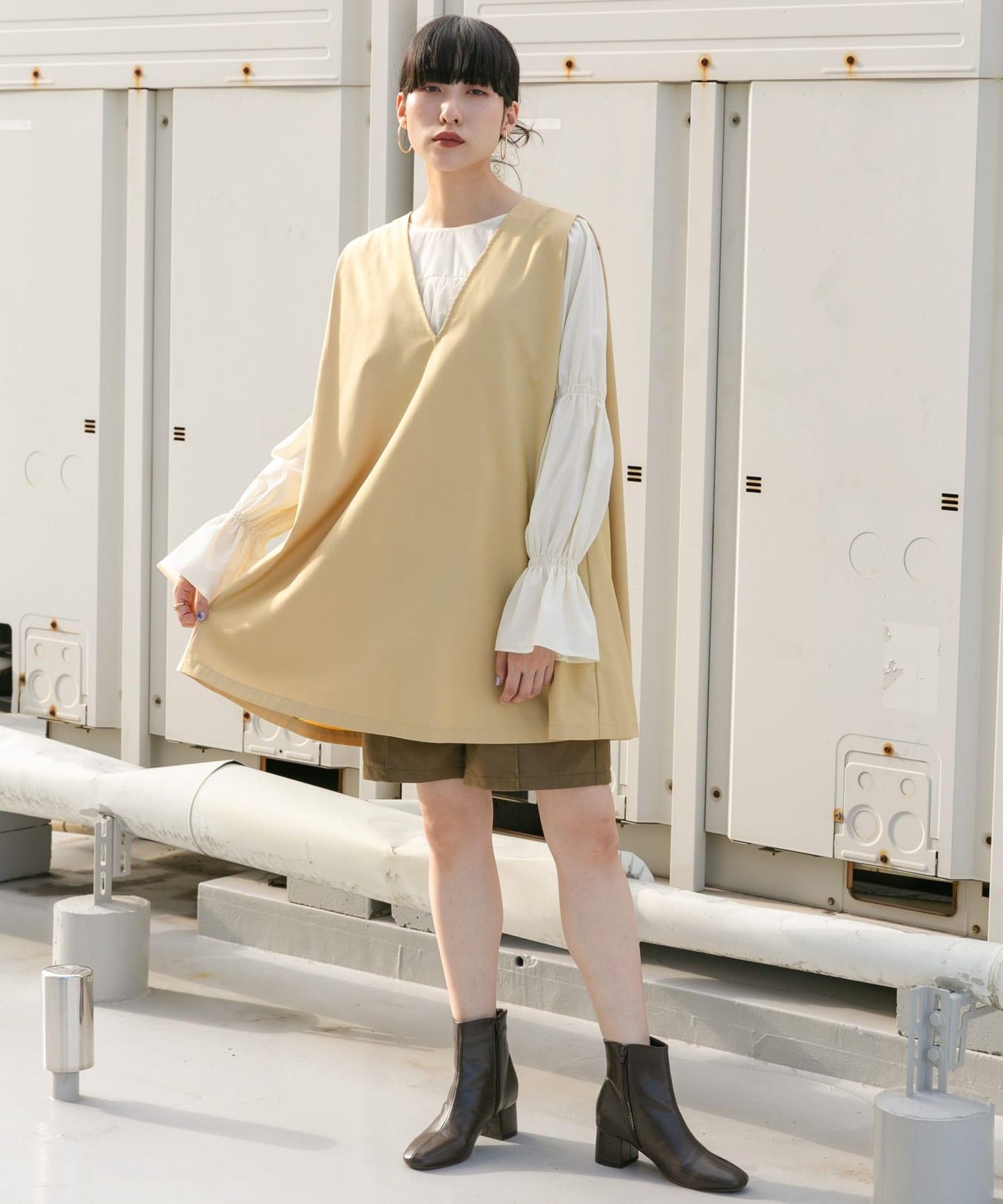 肩部褶皺設計迷你連衣裙