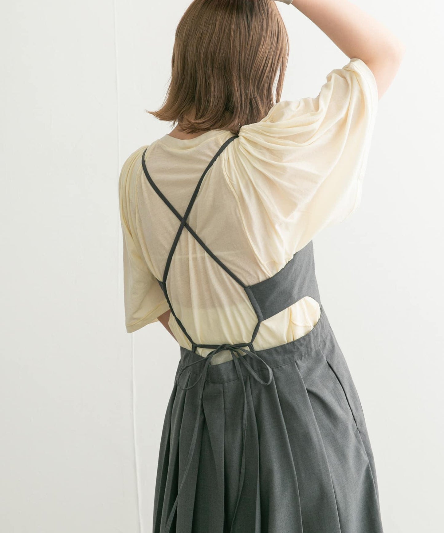 荷葉邊袖透視針織衫