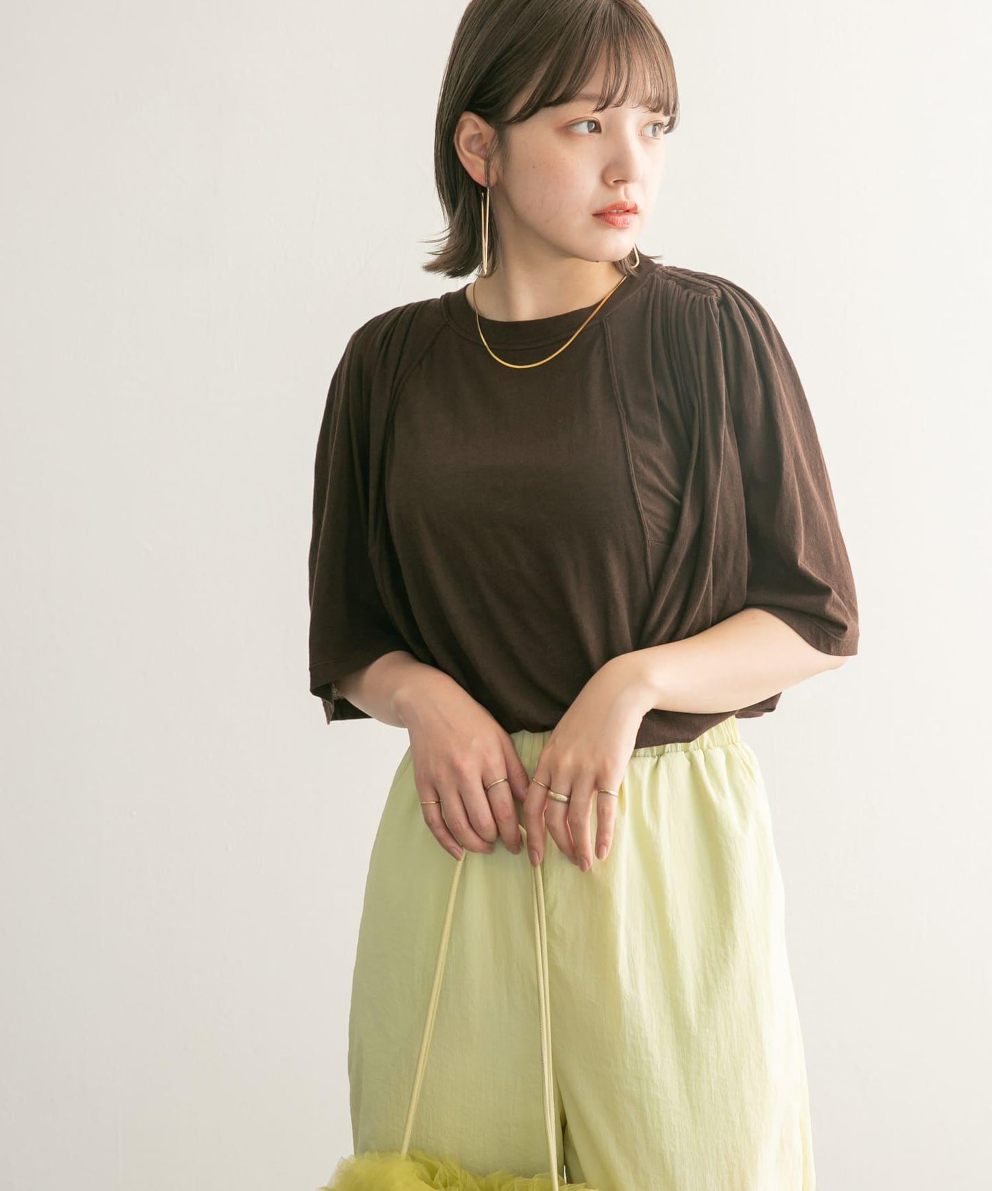 荷葉邊袖透視針織衫