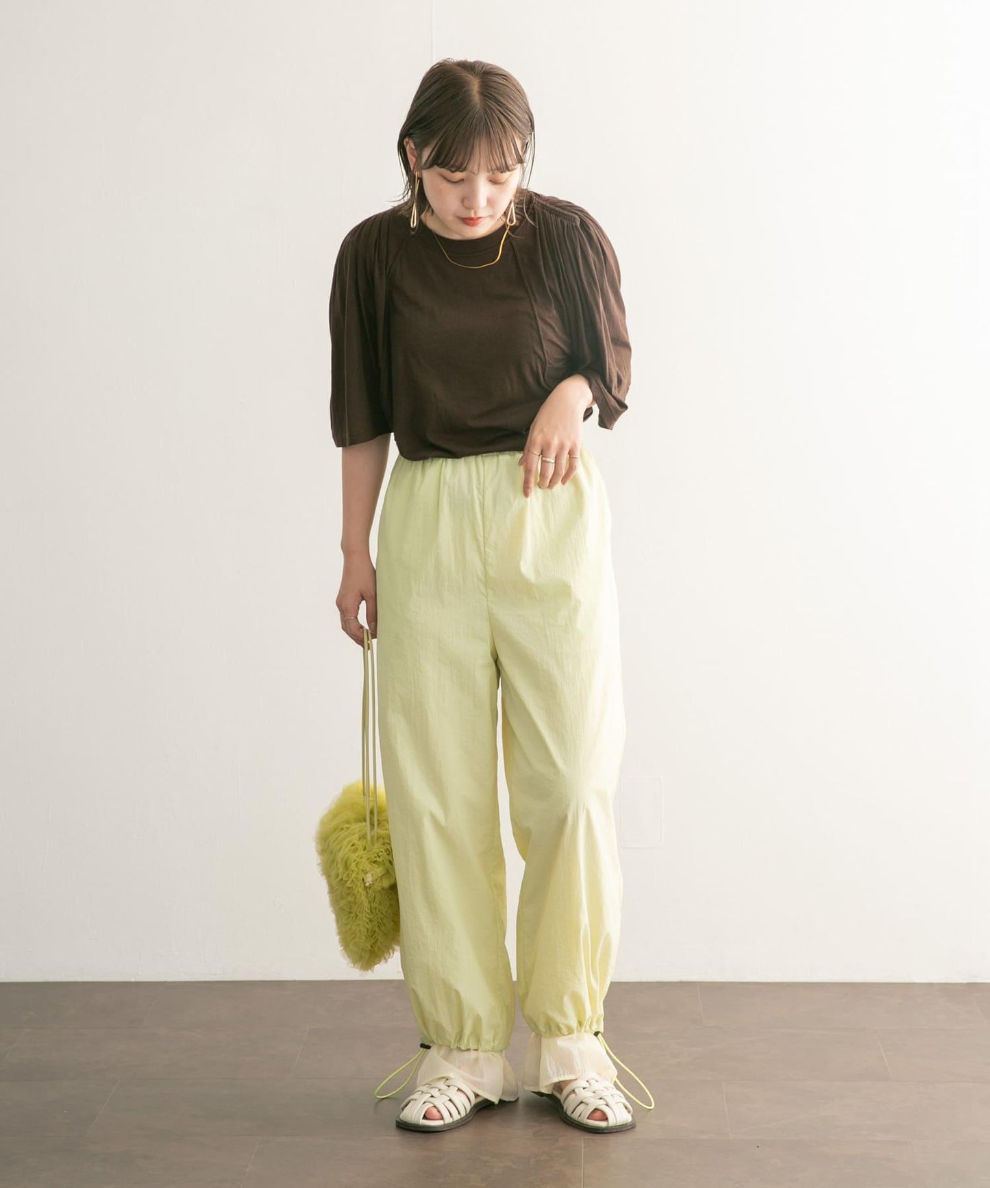 荷葉邊袖透視針織衫