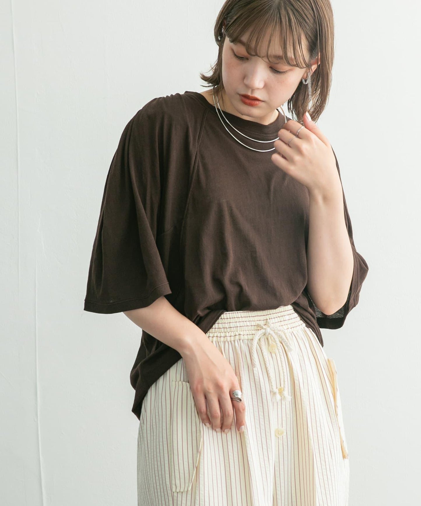 荷葉邊袖透視針織衫