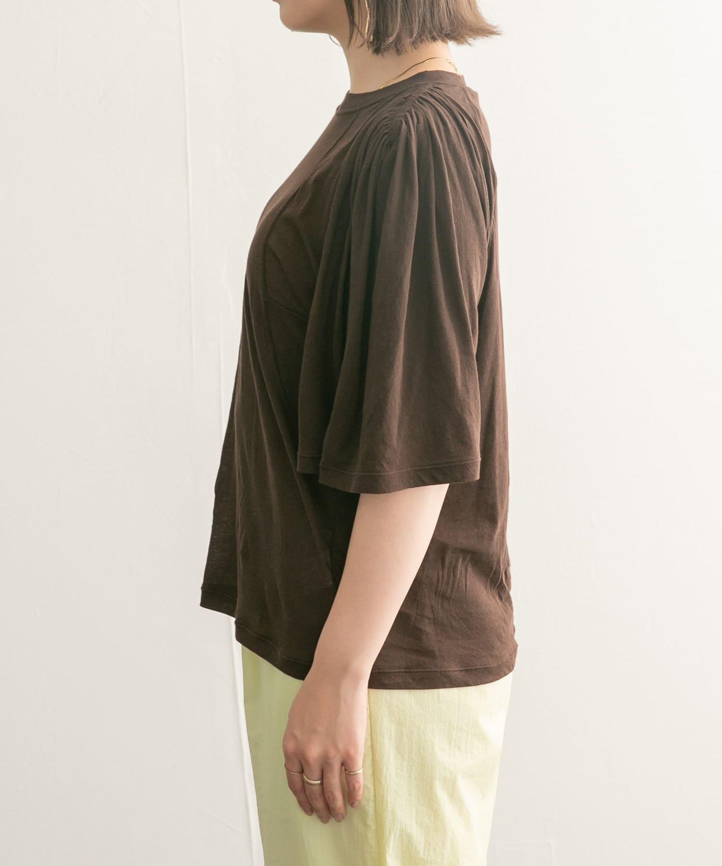 荷葉邊袖透視針織衫