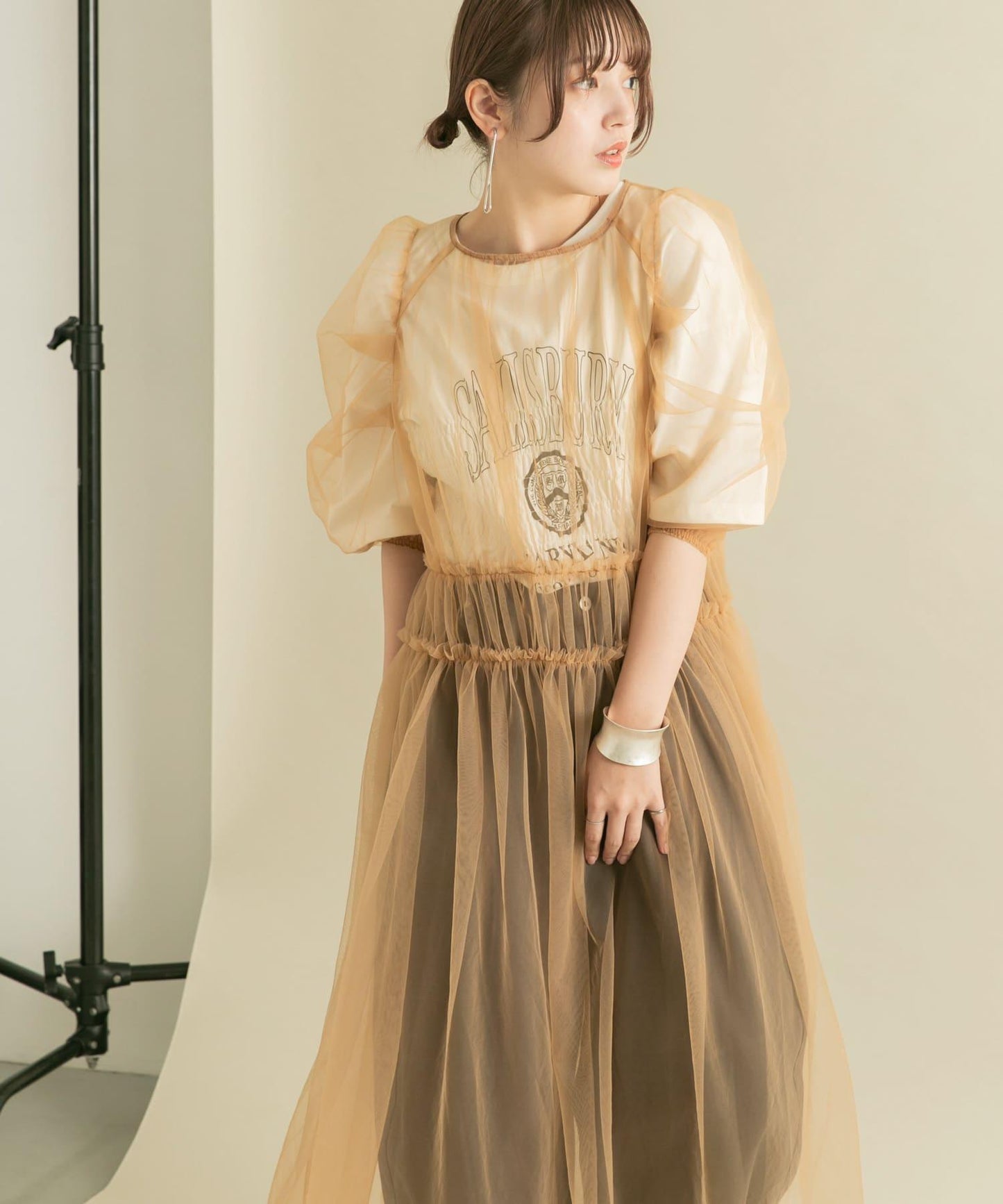 泡泡袖網紗連衣裙