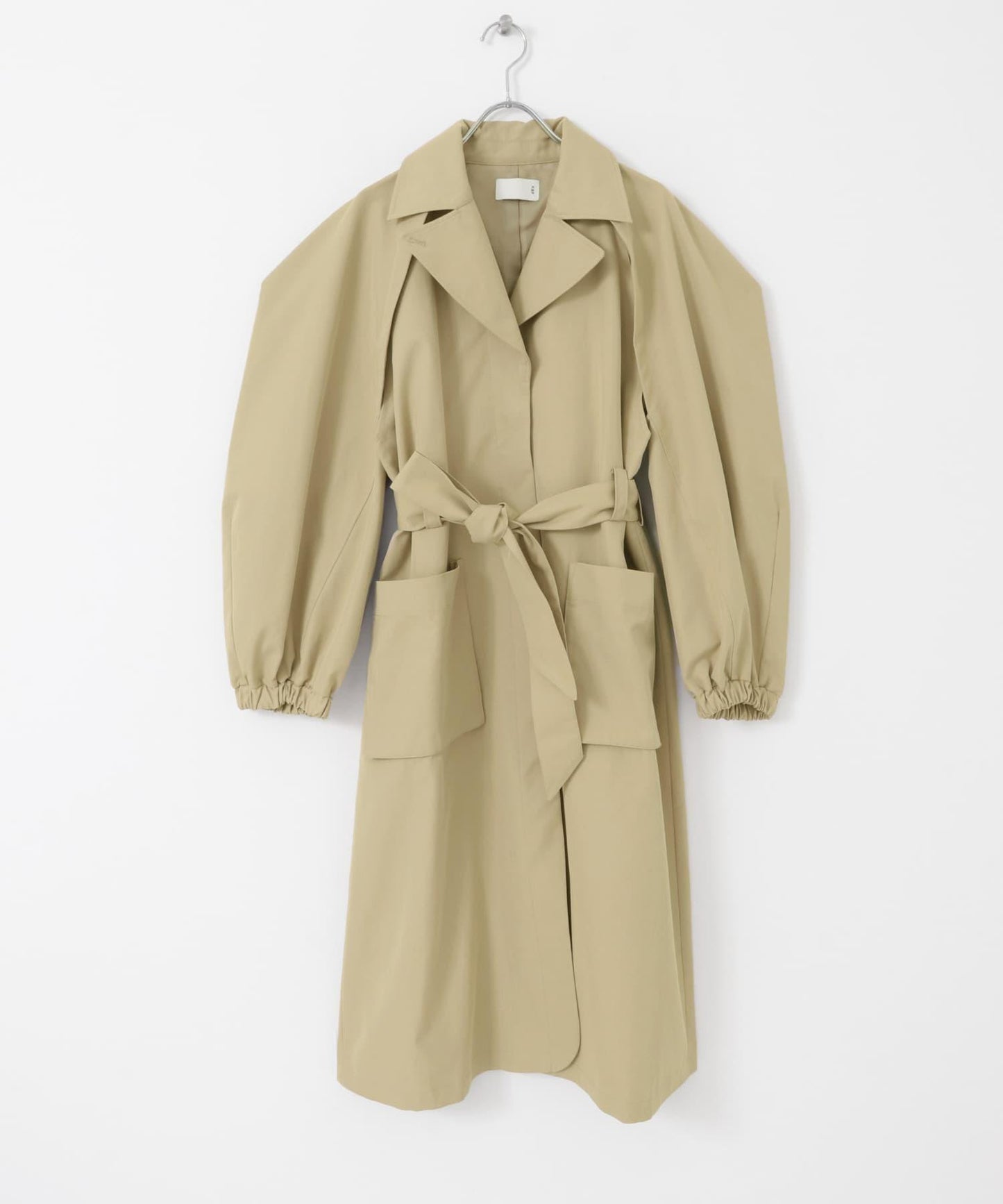 立體袖設計大衣