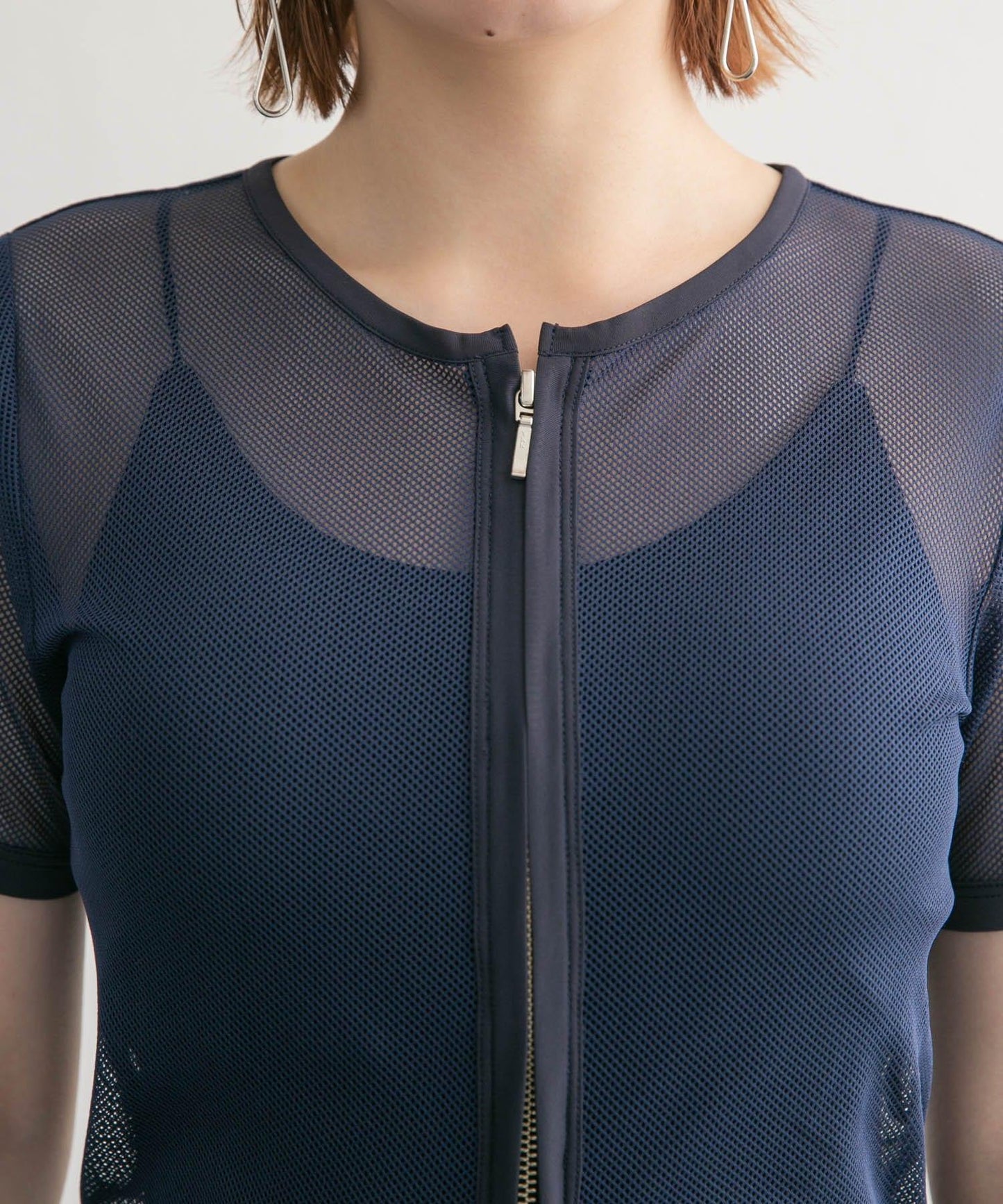 網眼拉鍊上衣