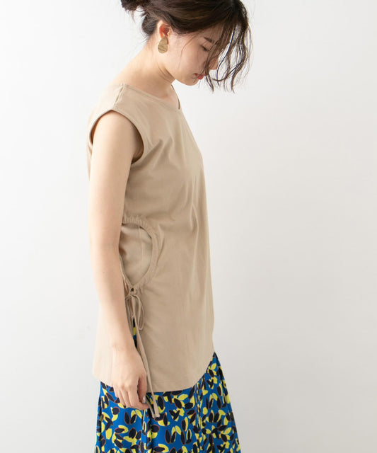 腰部開口設計寬鬆套頭衫