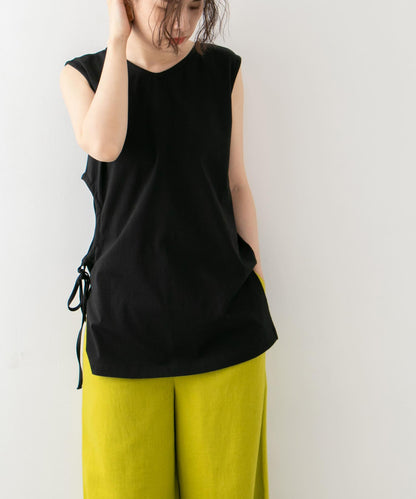 腰部開口設計寬鬆套頭衫