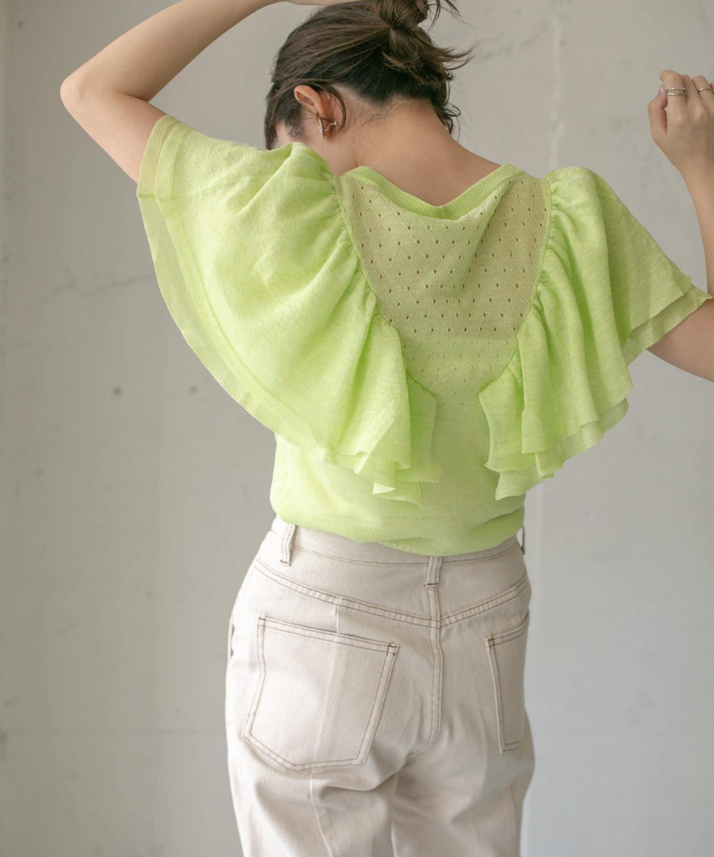 鏤空編織荷葉邊針織衫