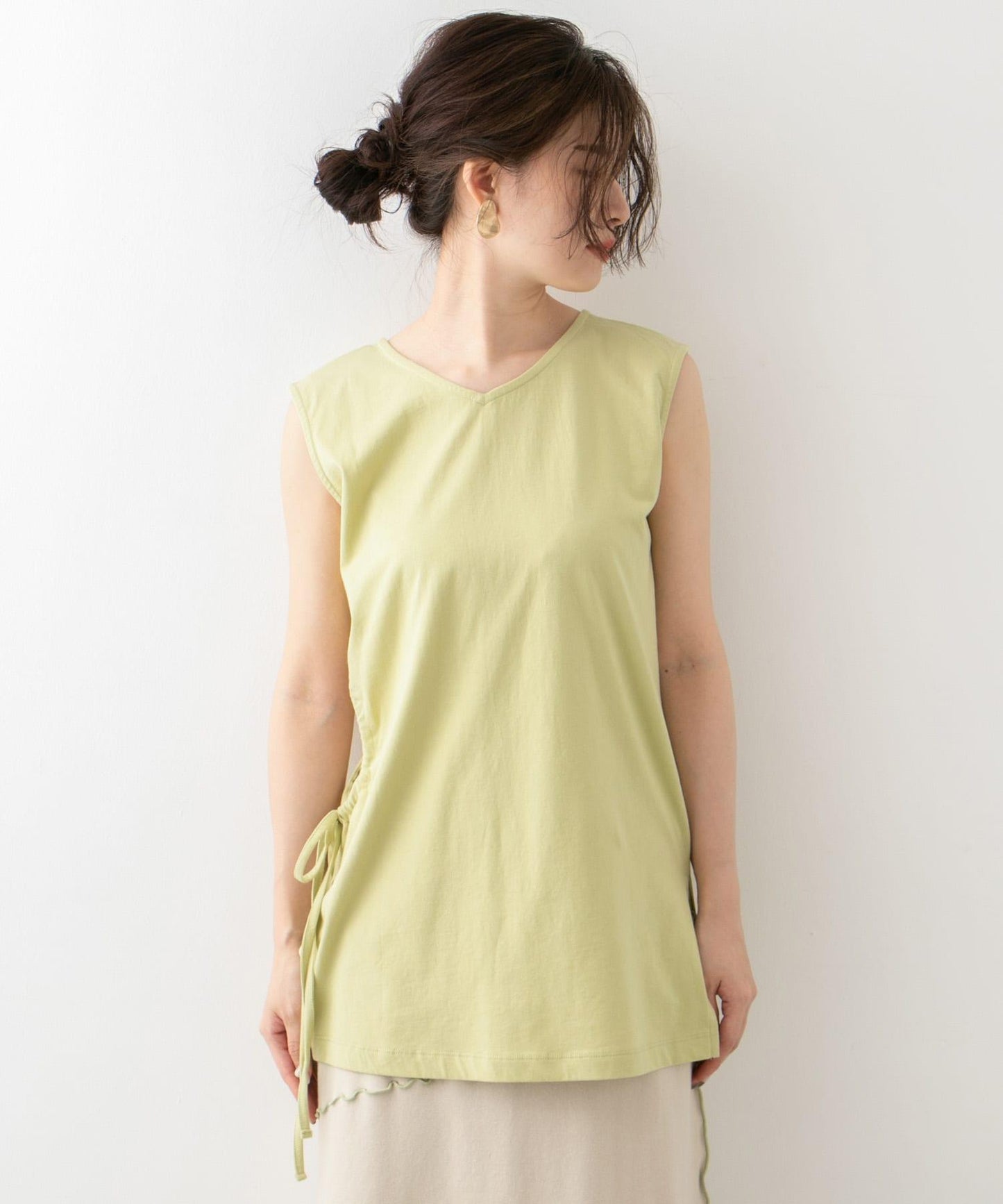 腰部開口設計寬鬆套頭衫