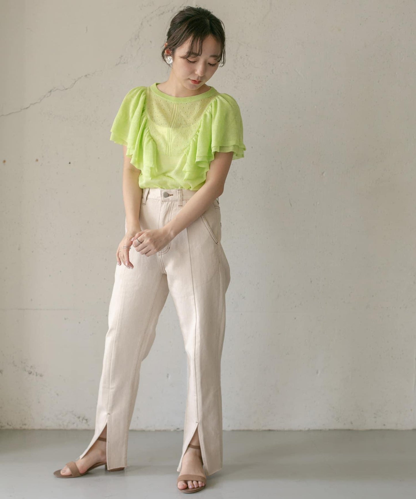 鏤空編織荷葉邊針織衫