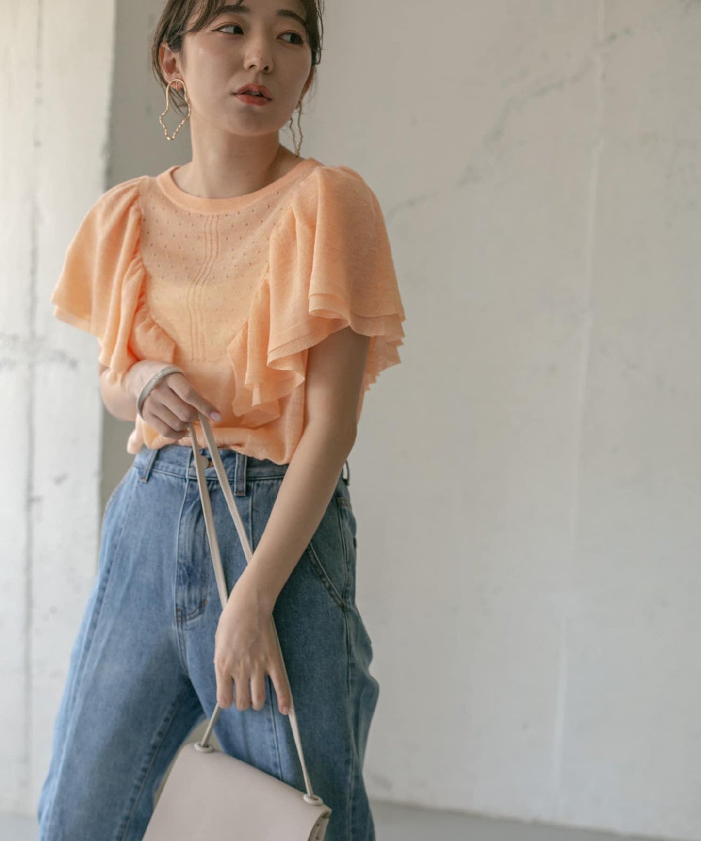 鏤空編織荷葉邊針織衫