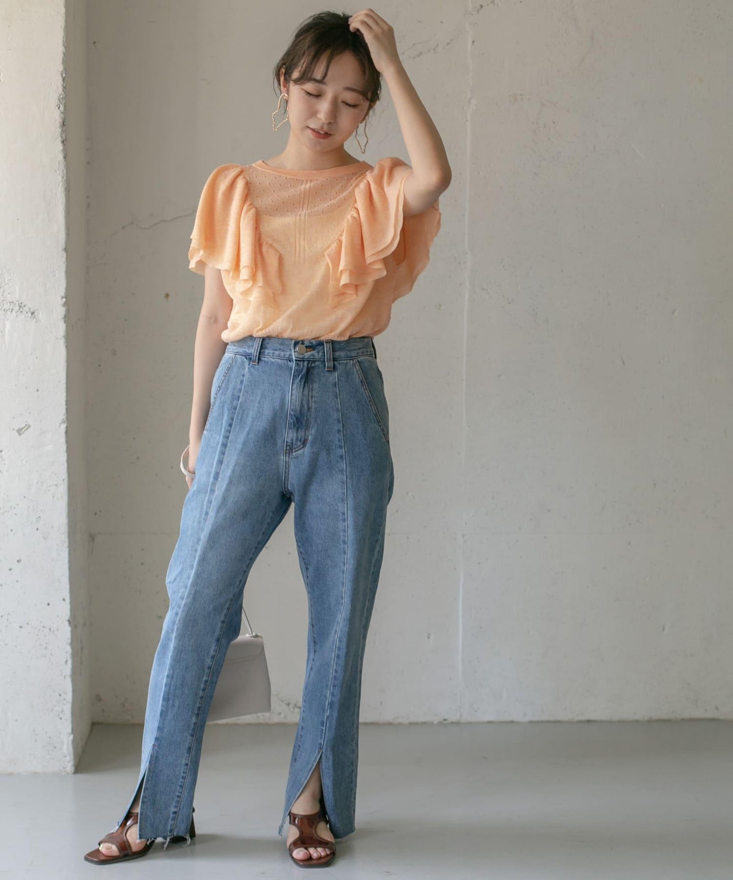 鏤空編織荷葉邊針織衫