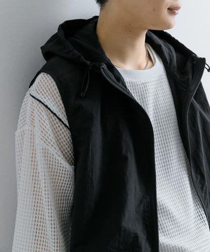 可搭配套裝尼龍連帽運動馬甲