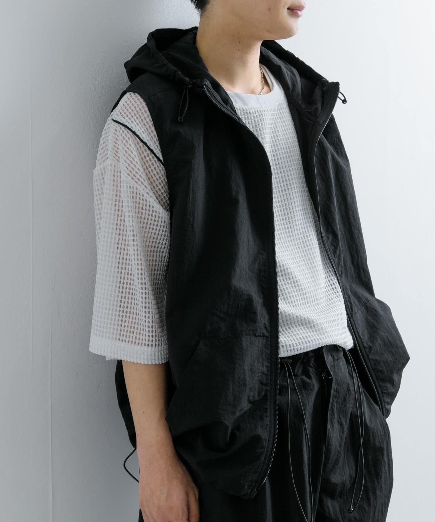 可搭配套裝尼龍連帽運動馬甲