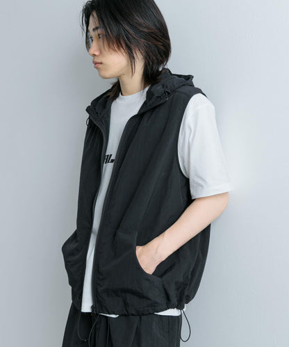 可搭配套裝尼龍連帽運動馬甲