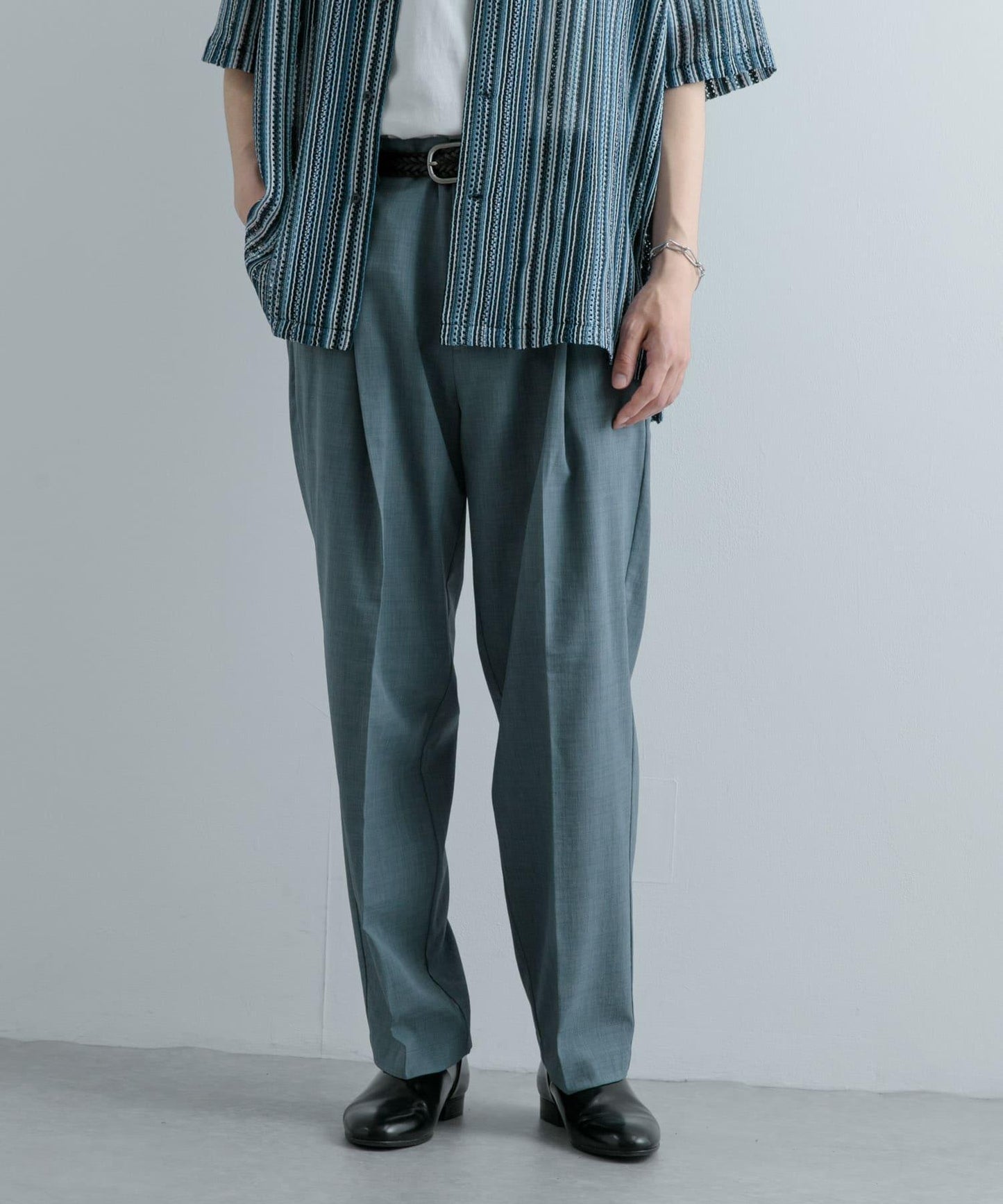 套裝可搭配 『UR TECH DRYLUXE』仿亞麻錐形褲