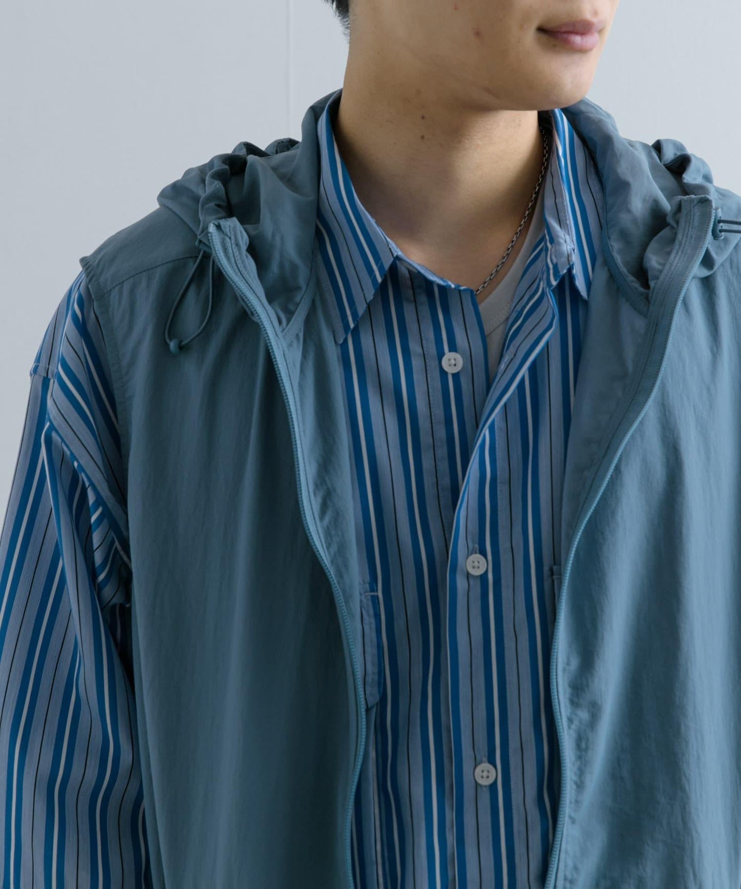 可搭配套裝尼龍連帽運動馬甲